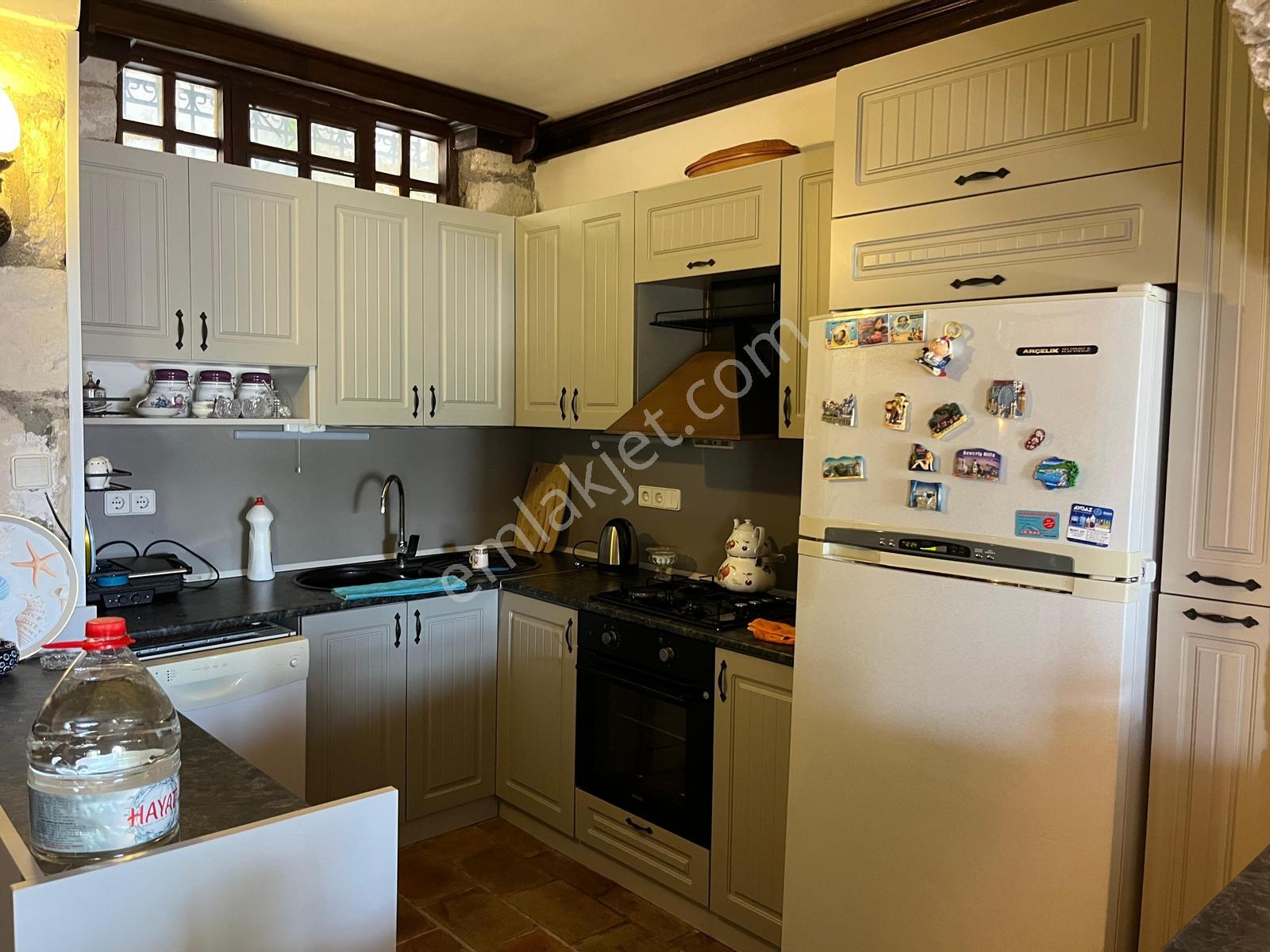 Gündoğan 'da| Özel Plajlı Sitede Kiralık 4+1 Tripleks Taş Ev - Görsel 37
