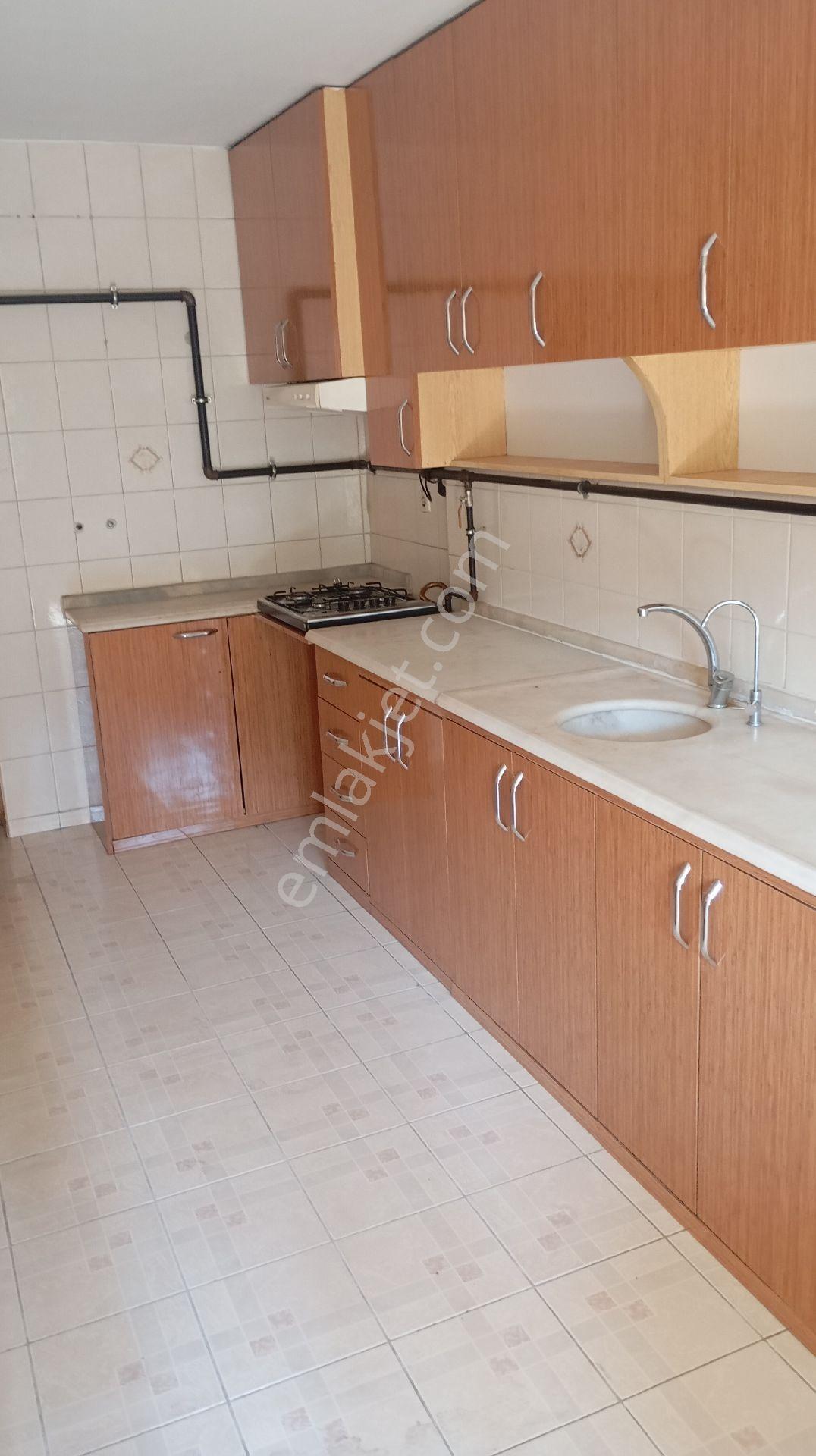 Denizli Lise Caddesi Ordu Yukarısı Kiralık 3+1 Daire - Görsel 22