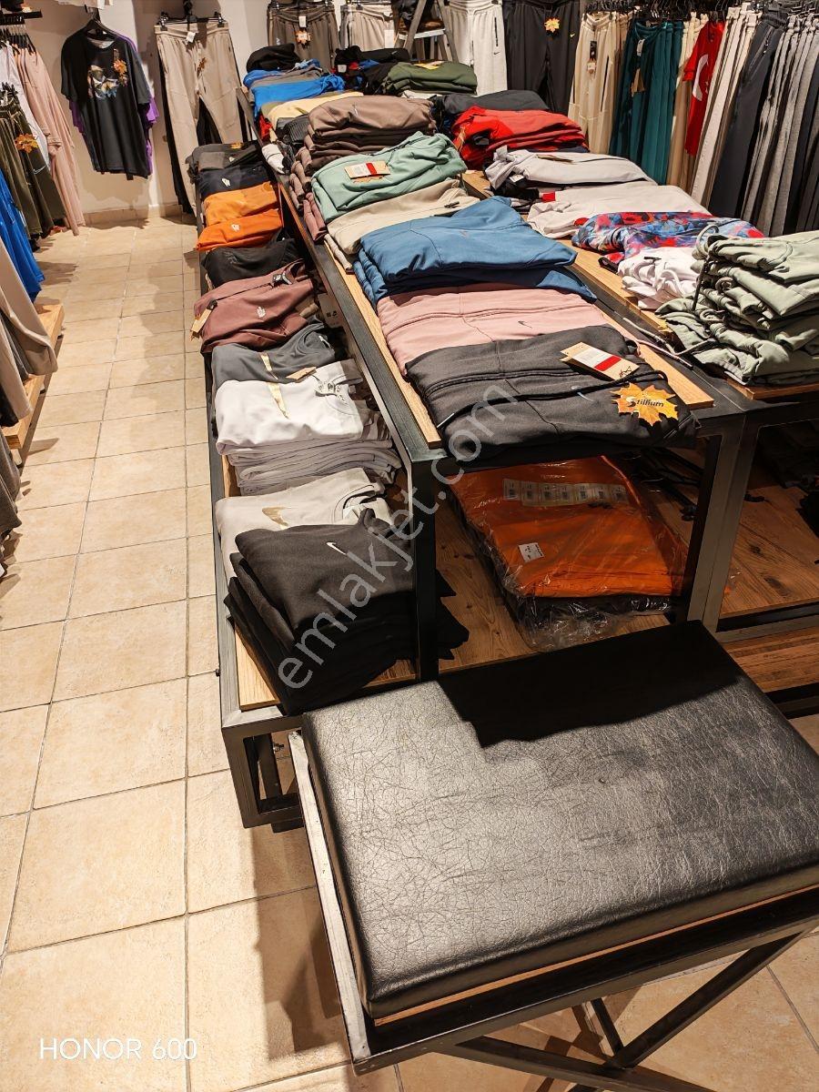 Meydan Kavağı Cadde Outlet Tekstil &bujiteri Devren Kiralik - Görsel 12