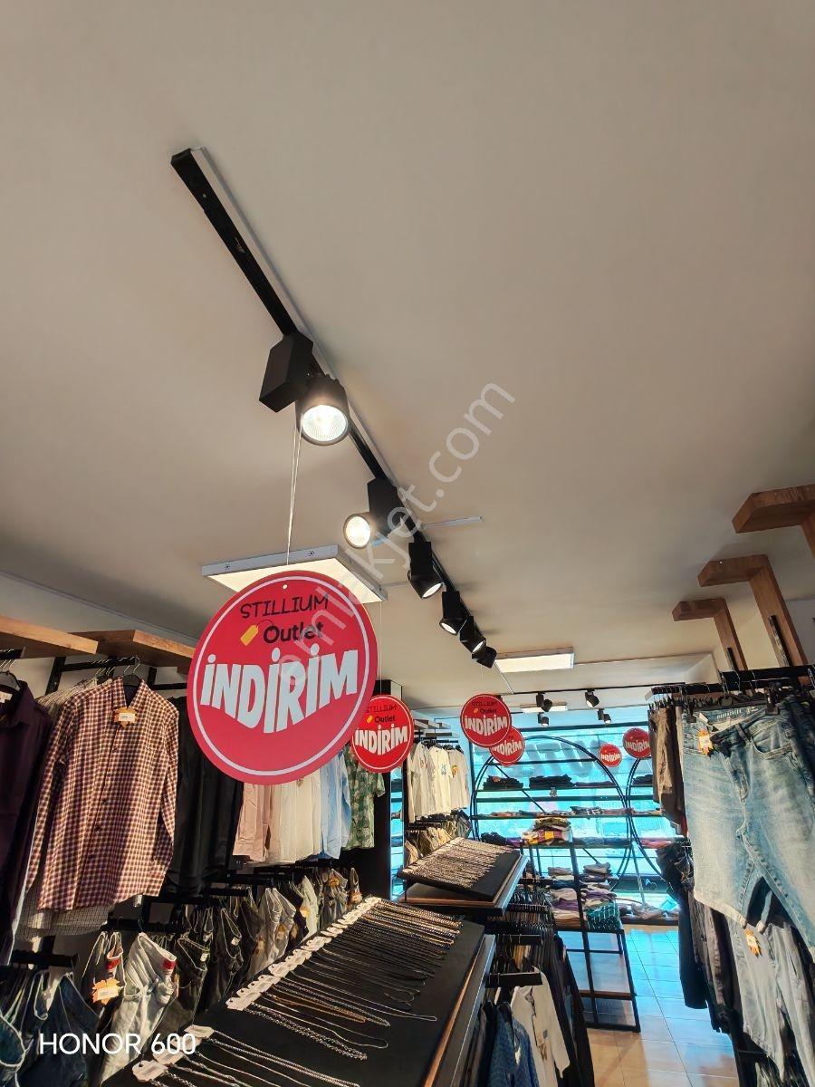 Meydan Kavağı Cadde Outlet Tekstil &bujiteri Devren Kiralik - Görsel 6