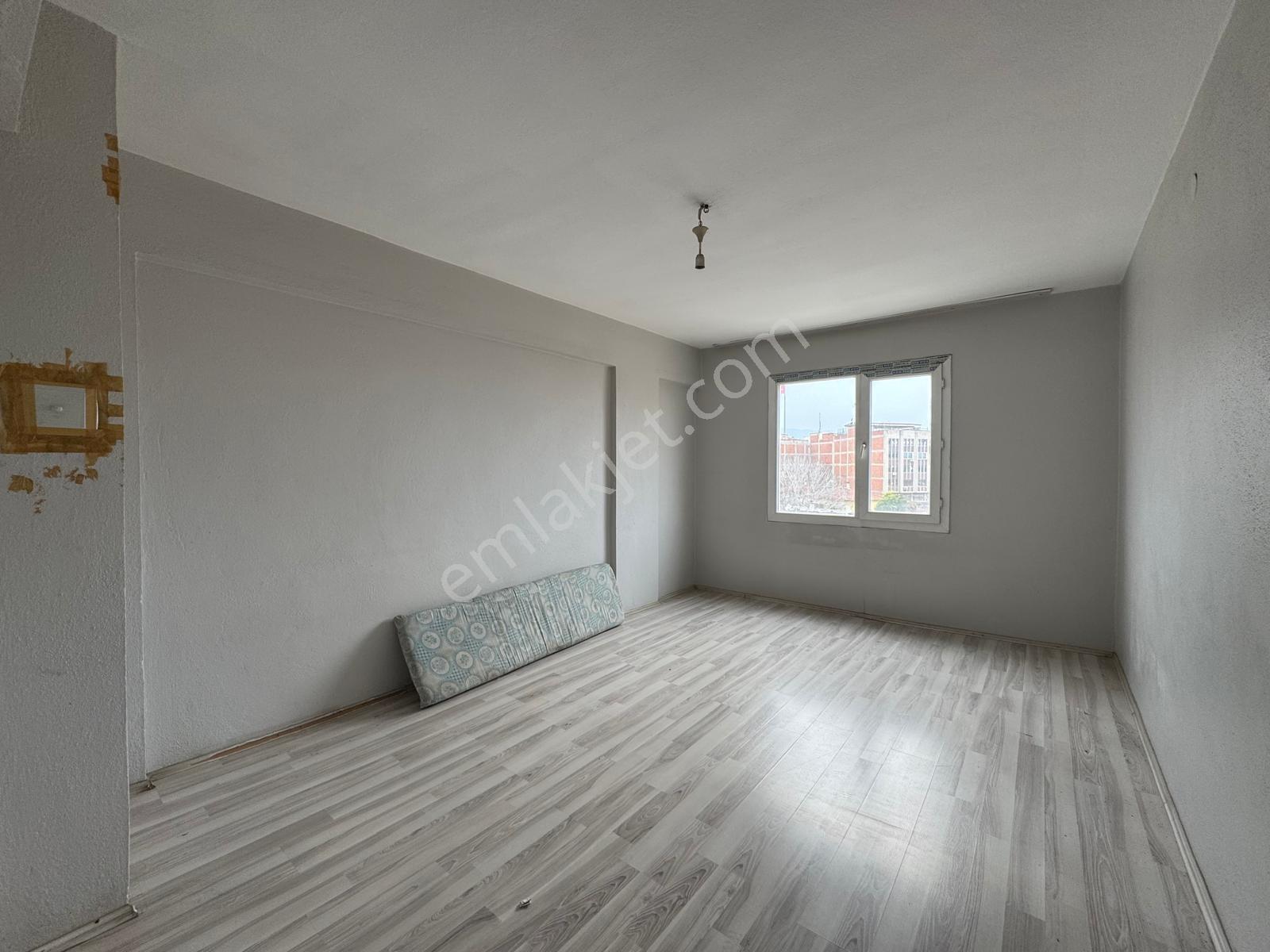 Salihli Atatürk İlkokulu Karşısında Kiralık 3+1 Ara Kat Daire - Görsel 5
