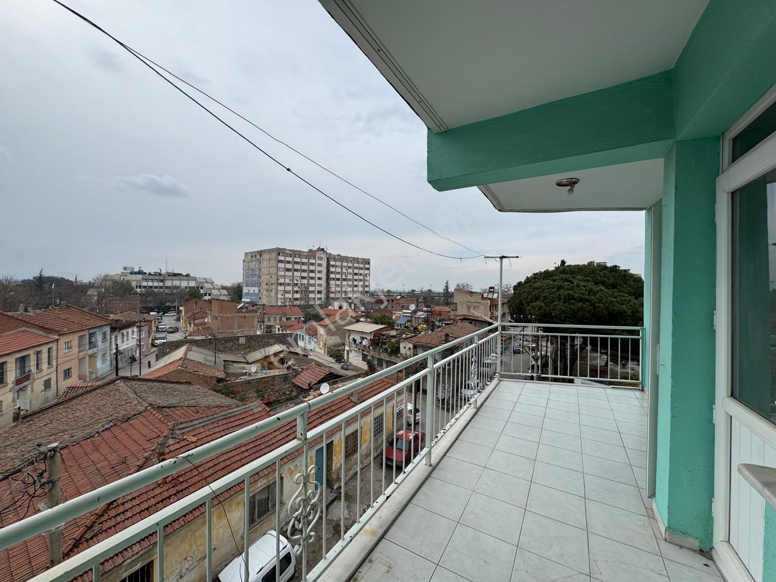 Salihli Atatürk İlkokulu Karşısında Kiralık 3+1 Ara Kat Daire - Görsel 9