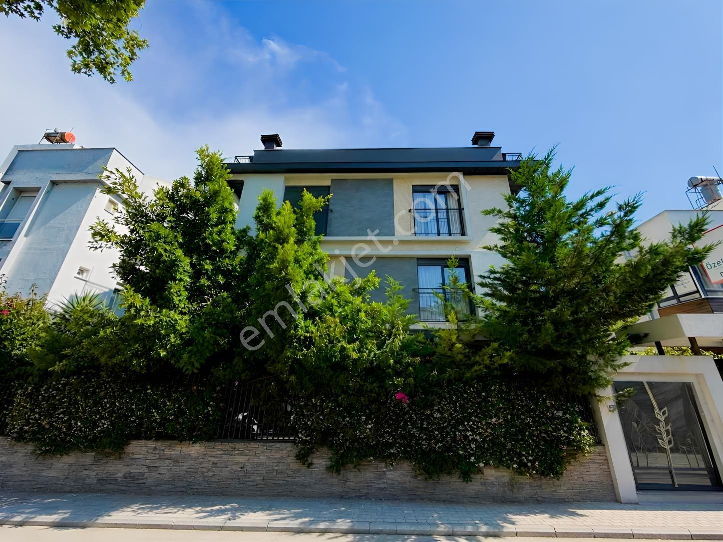 Barınaklarda Müstakil Bahçeli Dubleks 3+1 Eşyalı Kiralık