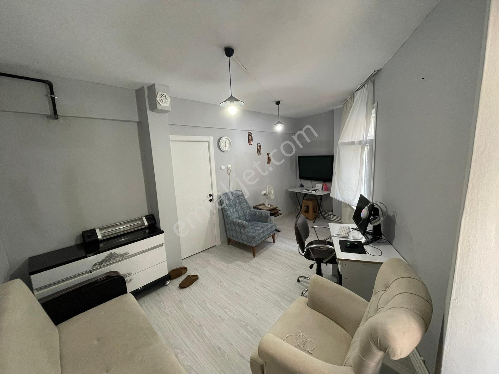 Beyoğlu Kasımpaşa Sururi'de, Kiralık Eşyalı, 1+1, 65m2, Giriş Kat Daire - Sözgen'den - 289k - Görsel 4