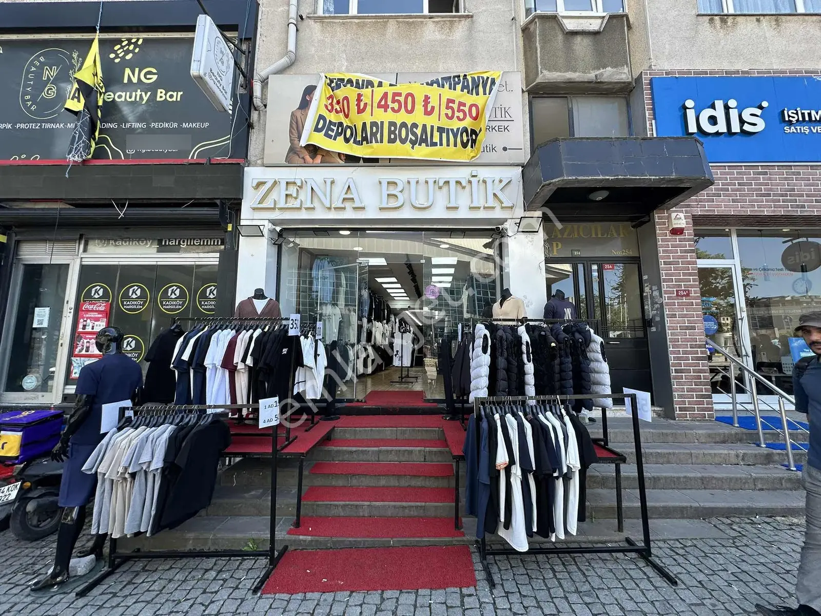 Ümraniye Çarşıya 5 Dk | 320 M² | 3 Katlı