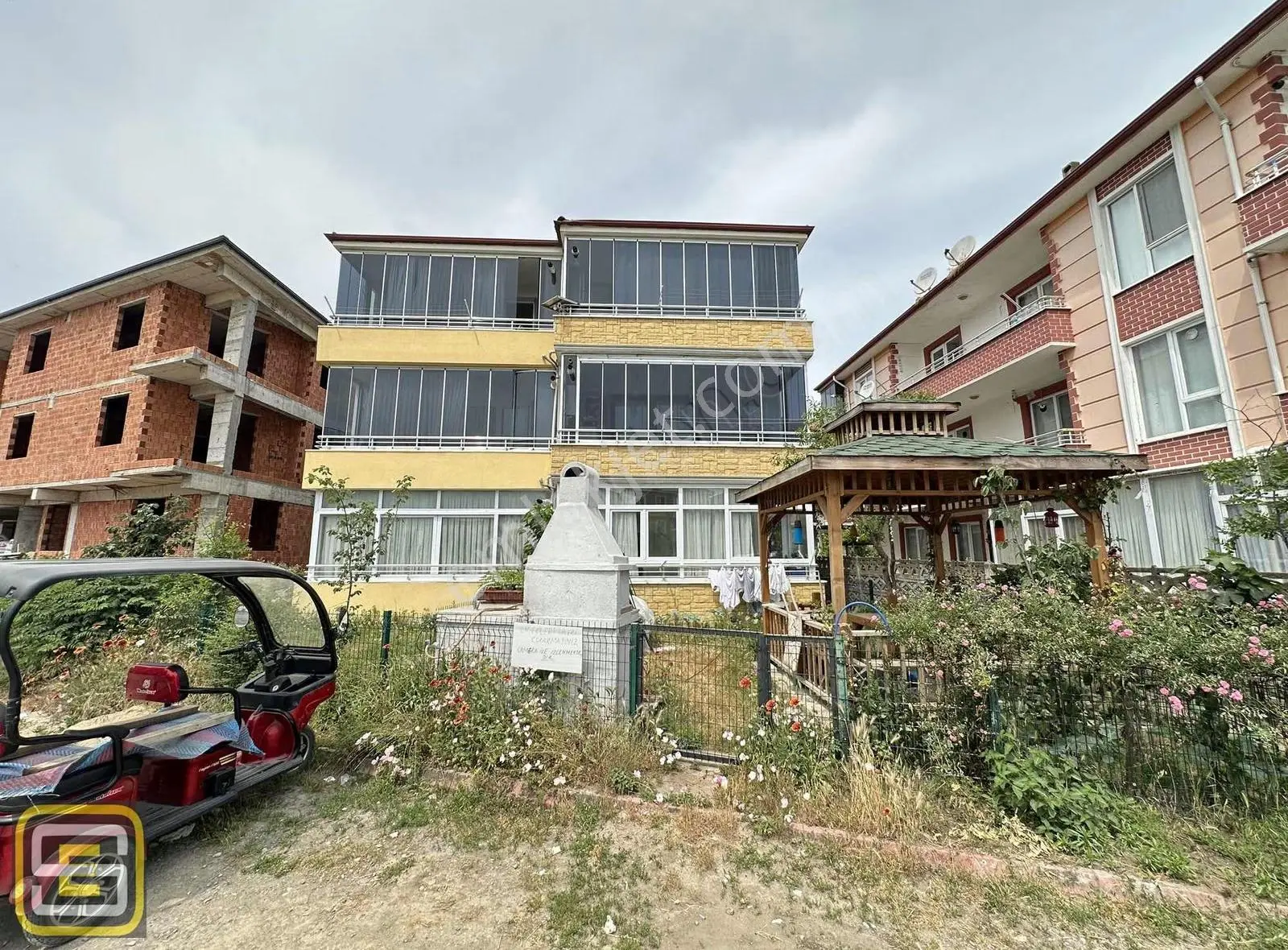 Denize Yakın Müstakil Bahçeli 2+1 85 M2 Yazlık Kışlık