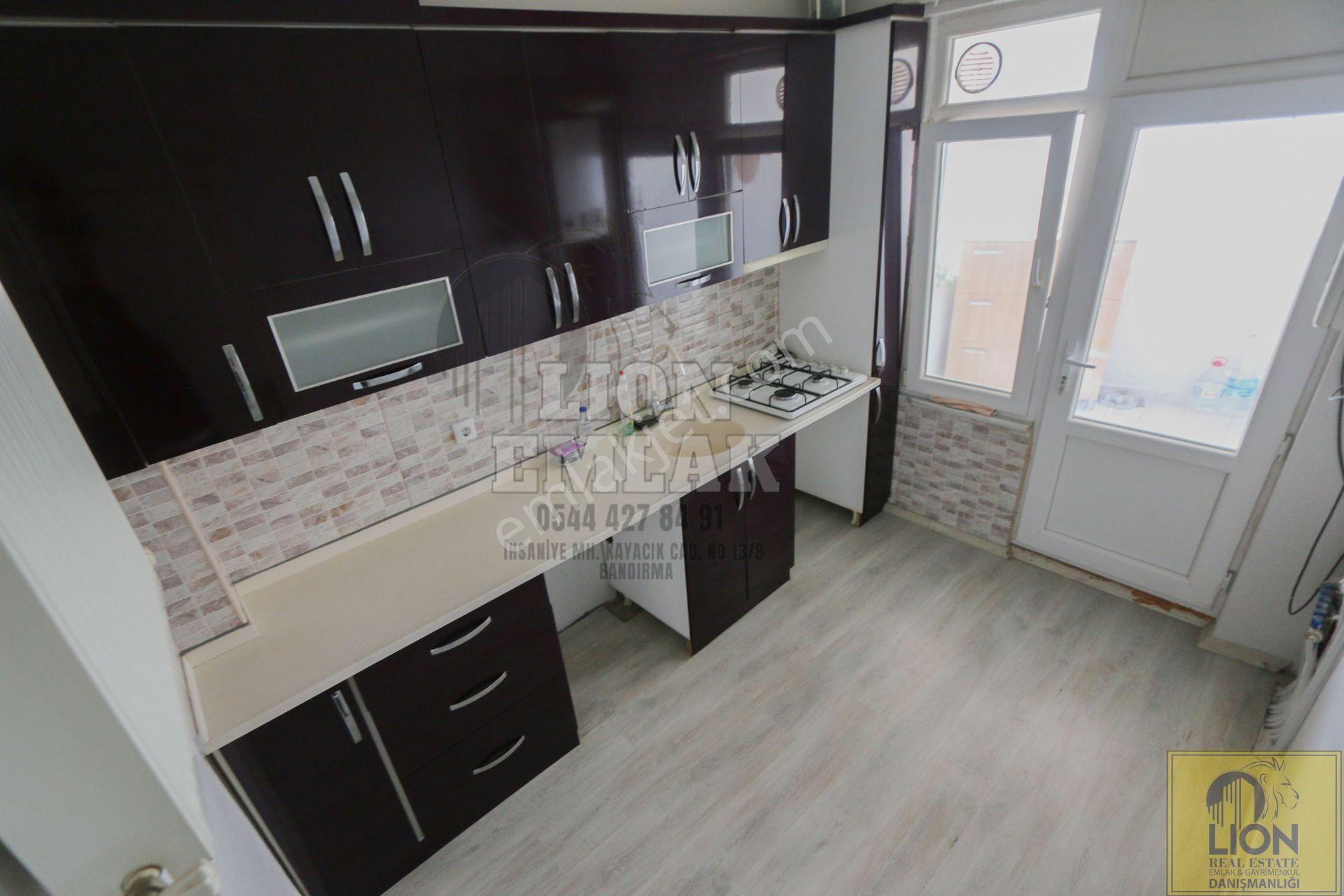 Lıon Emlak'tan 17 Eylül'de Arakat,çift Balkon Ve Teraslı Satılık 2+1 Dai - Görsel 3