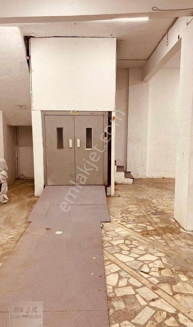 Ak Emlaktan Çırpıcıda 230m2 Düz Giriş Kiralık Dükkan - Görsel 12