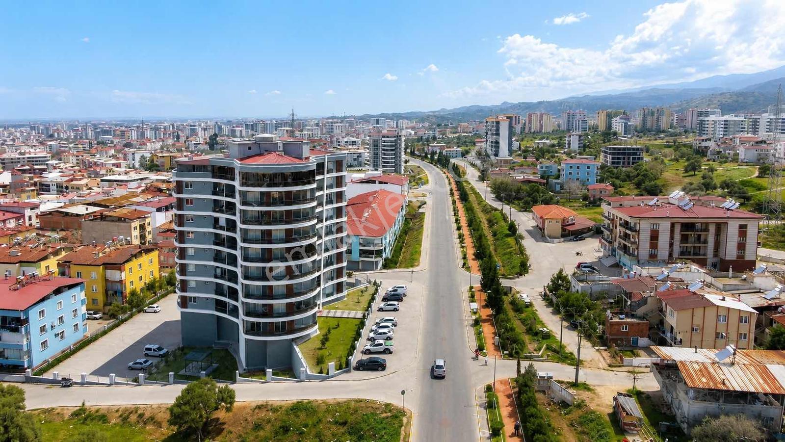 Prestijli Sitede Ultra Lüks 3+1 | Yerden Isıtmalı | Havuzlu - Görsel 16