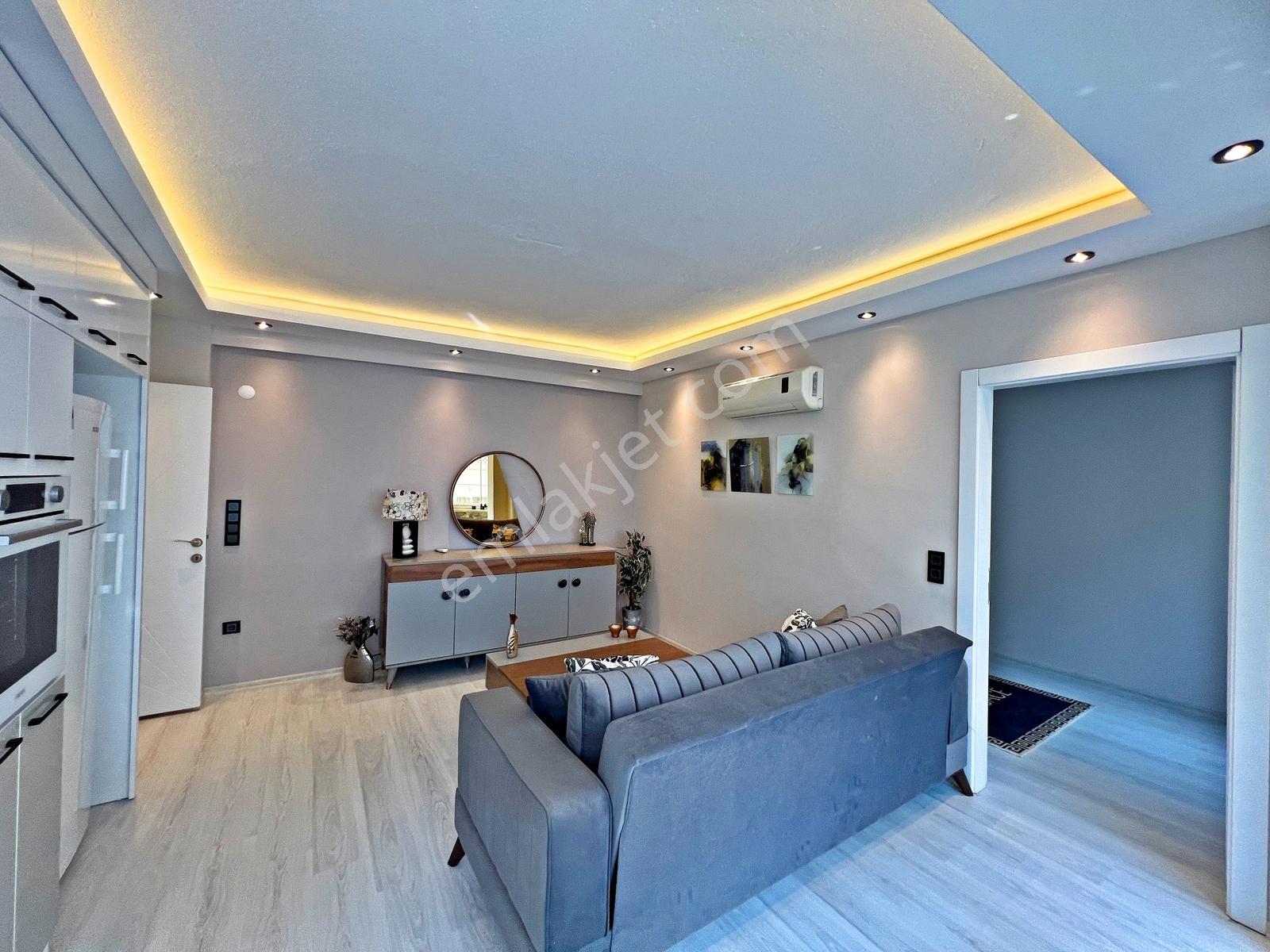 Alanya Merkezde Satılık 2+1 Masrafsız Lüks Eşyalı Havuzlu Daire - Görsel 18