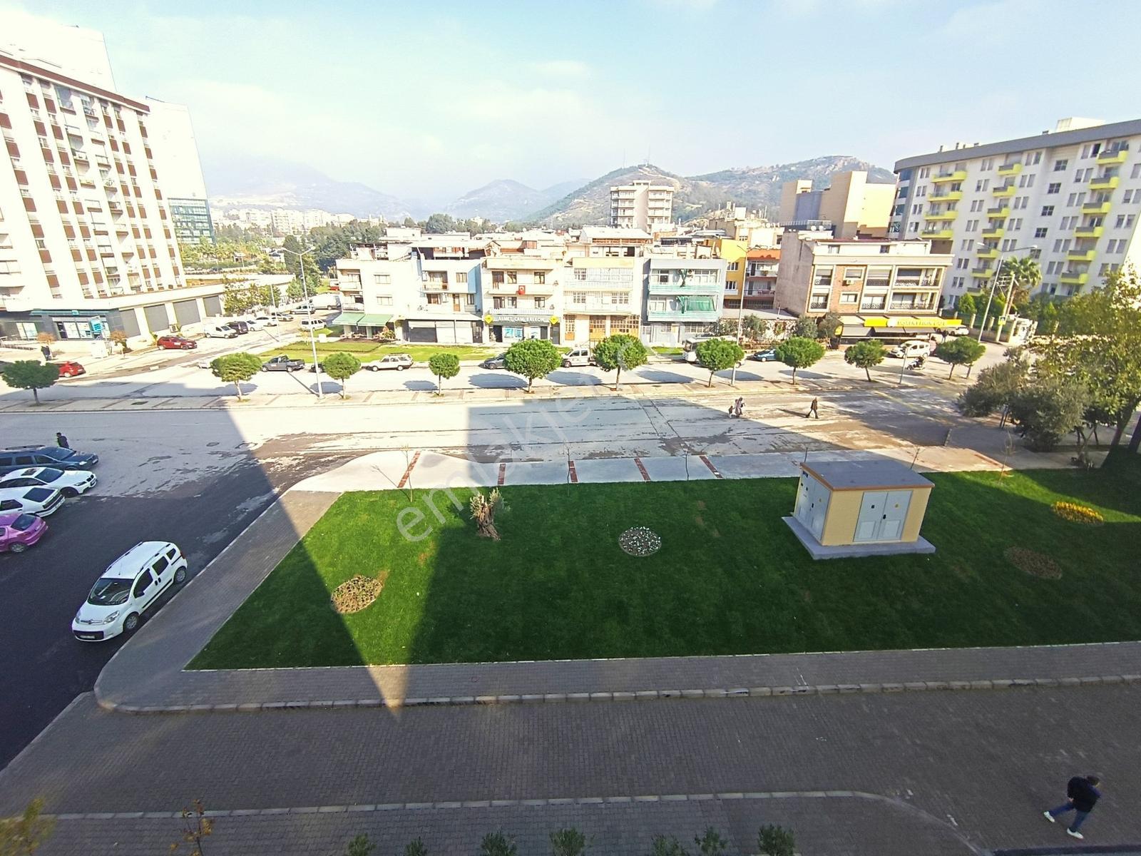 Karşıyaka Örnekköy La Vida Park Evleri 3+1 - Görsel 4
