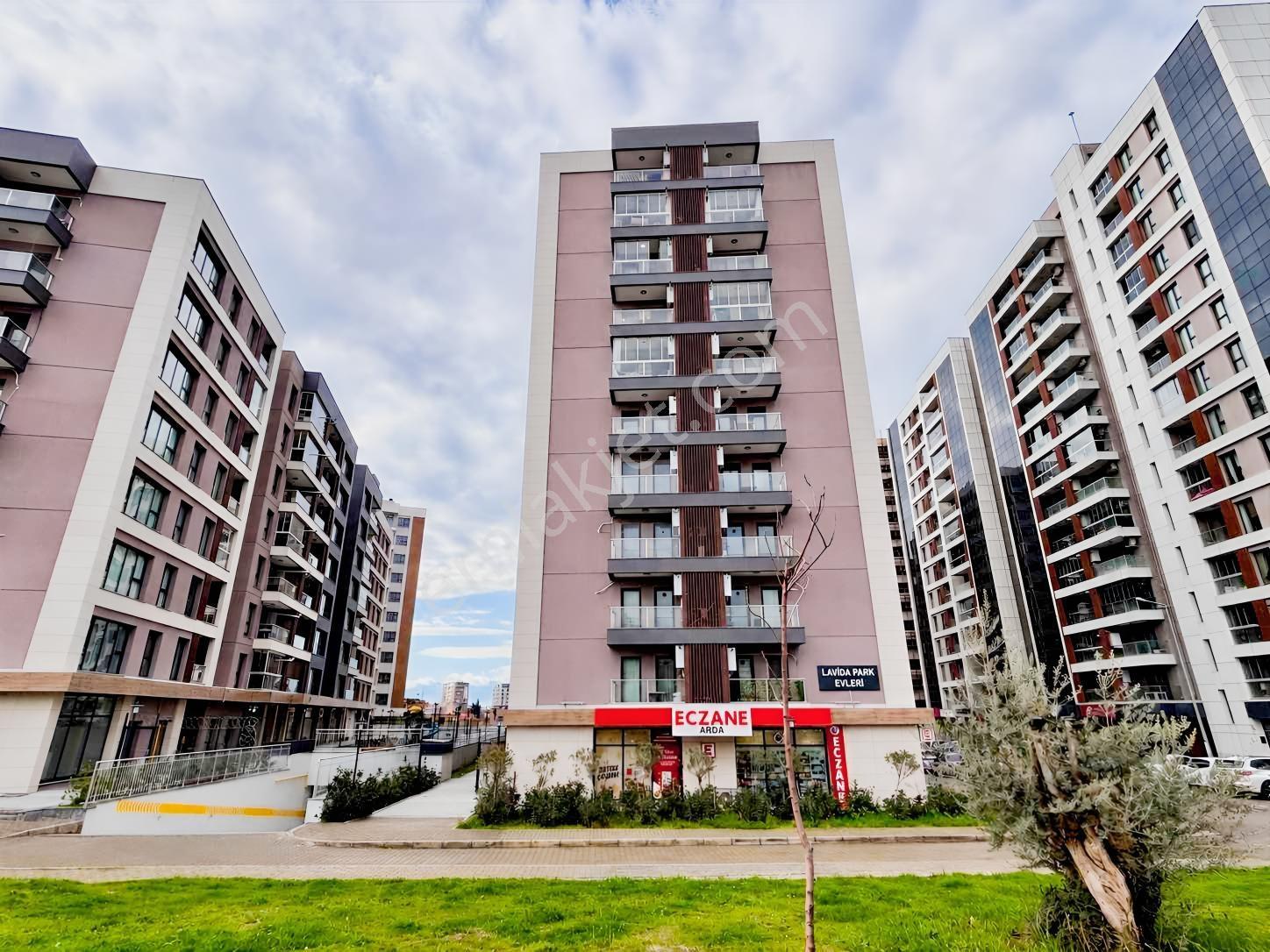 Karşıyaka Örnekköy La Vida Park Evleri 3+1 - Görsel 10