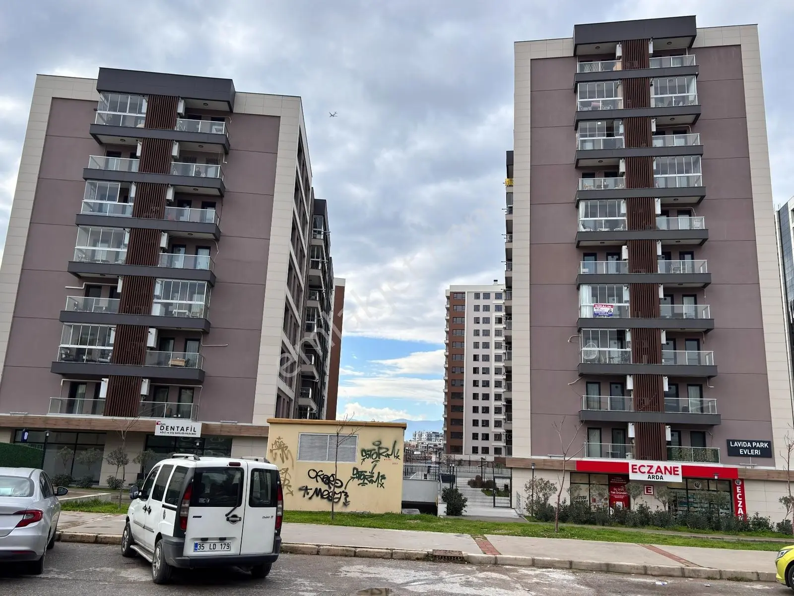 Karşıyaka Örnekköy La Vida Park Evleri 3+1 - Görsel 35