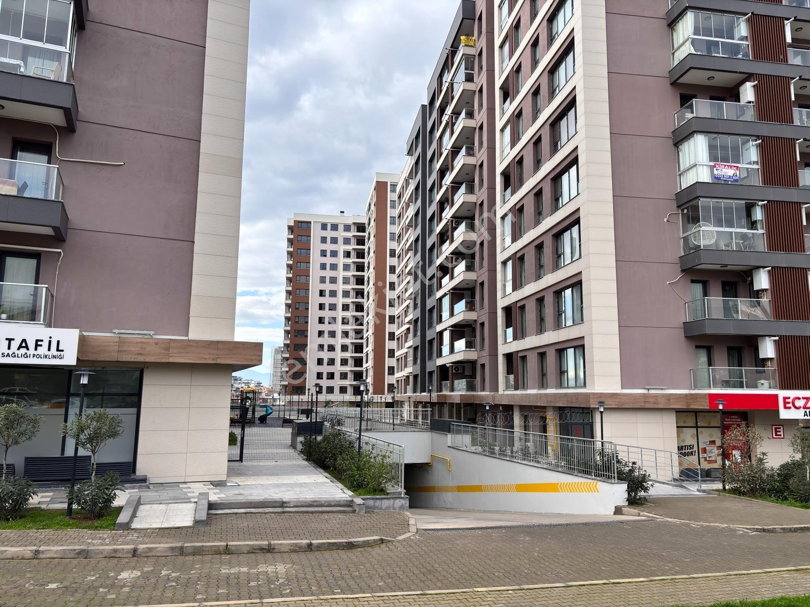 Karşıyaka Örnekköy La Vida Park Evleri 3+1 - Görsel 19