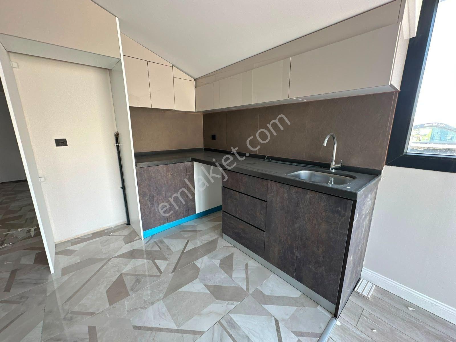 Beylikdüzü Kavaklıda Kiralık 3+2 160 M2 Dubleks Daire - Görsel 27