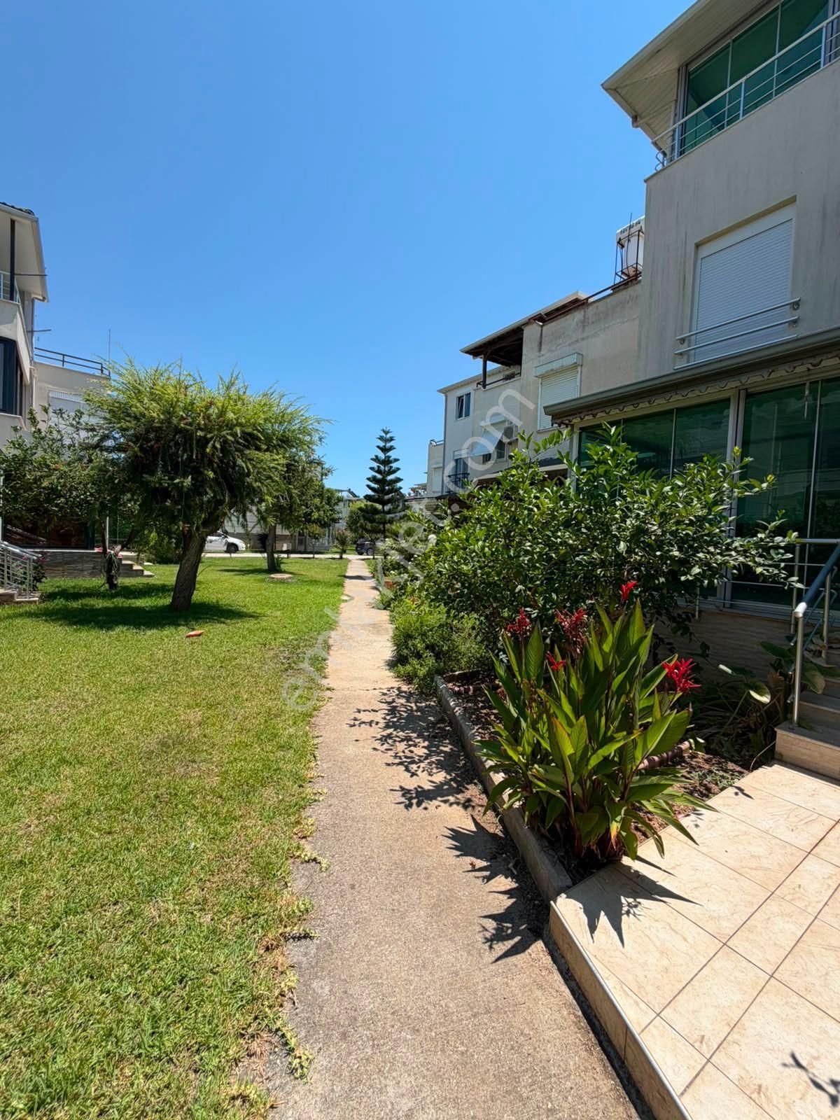 Denize 100 Metre, Havuzlu Site İçinde Kiralık Tripleks Villa - Görsel 23