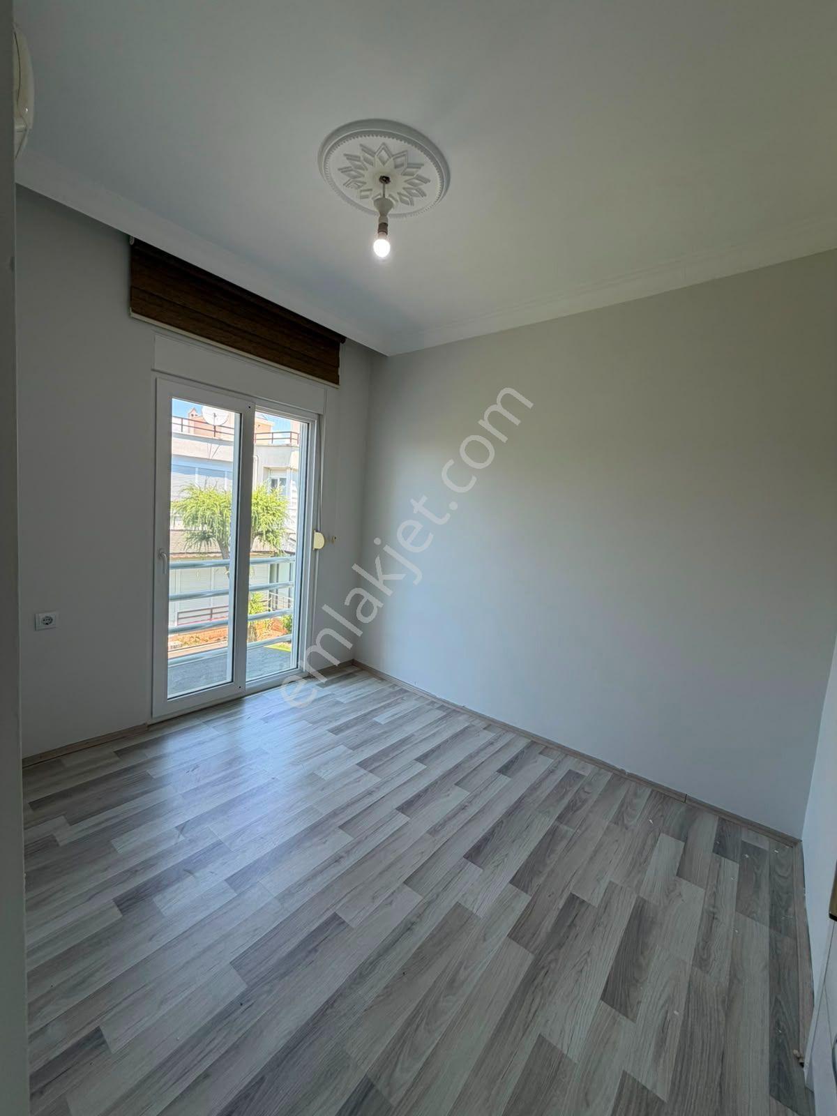 Denize 100 Metre, Havuzlu Site İçinde Kiralık Tripleks Villa - Görsel 14