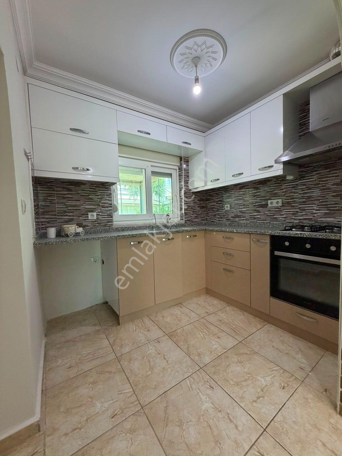 Denize 100 Metre, Havuzlu Site İçinde Kiralık Tripleks Villa - Görsel 9