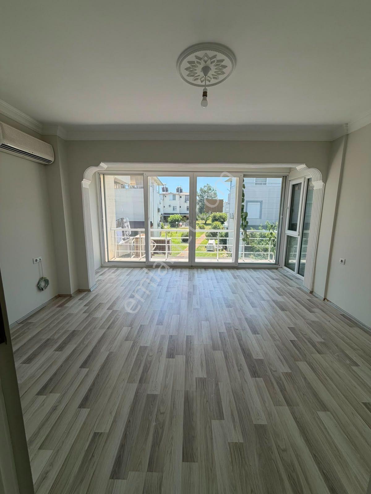 Denize 100 Metre, Havuzlu Site İçinde Kiralık Tripleks Villa - Görsel 25