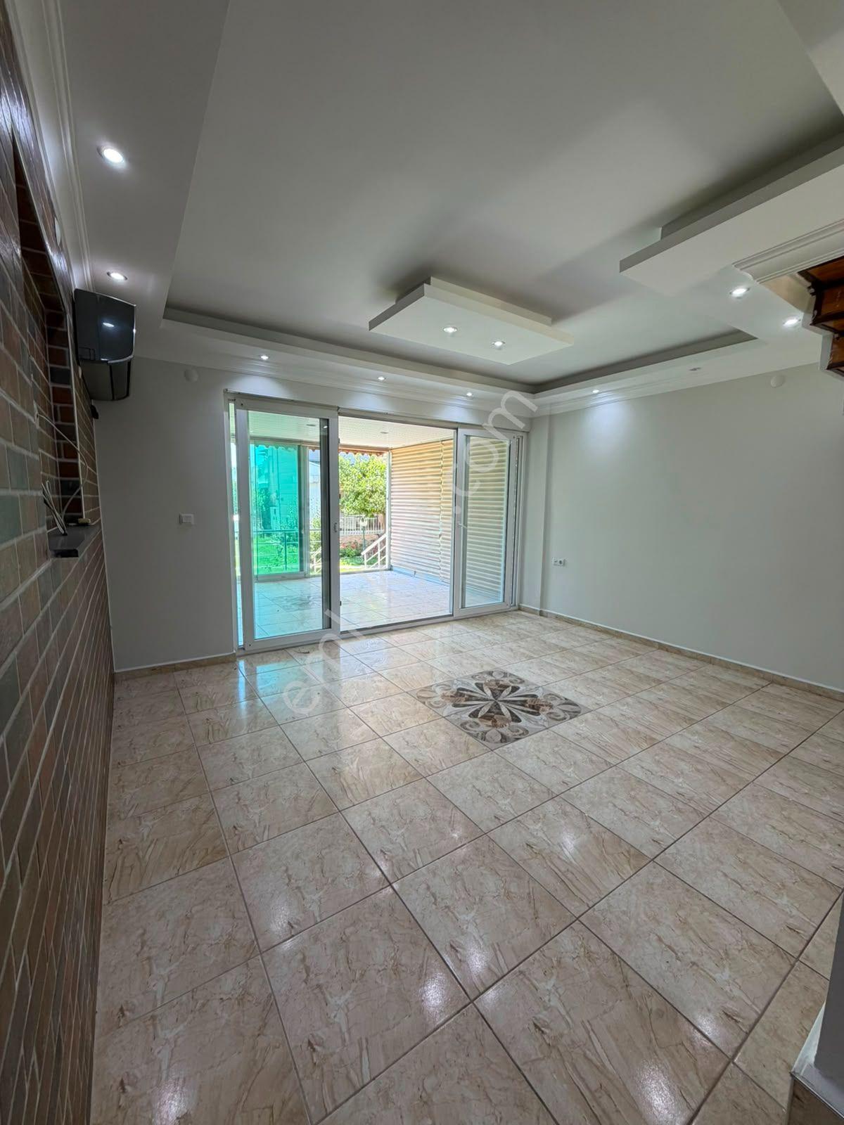 Denize 100 Metre, Havuzlu Site İçinde Kiralık Tripleks Villa - Görsel 34