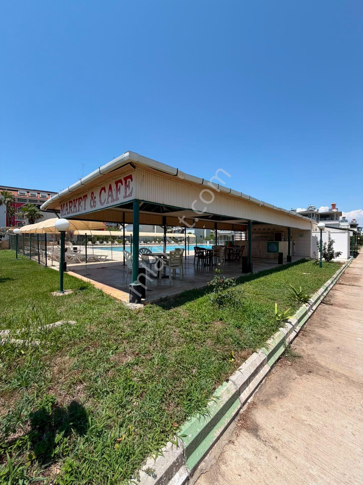 Denize 100 Metre, Havuzlu Site İçinde Kiralık Tripleks Villa - Görsel 31