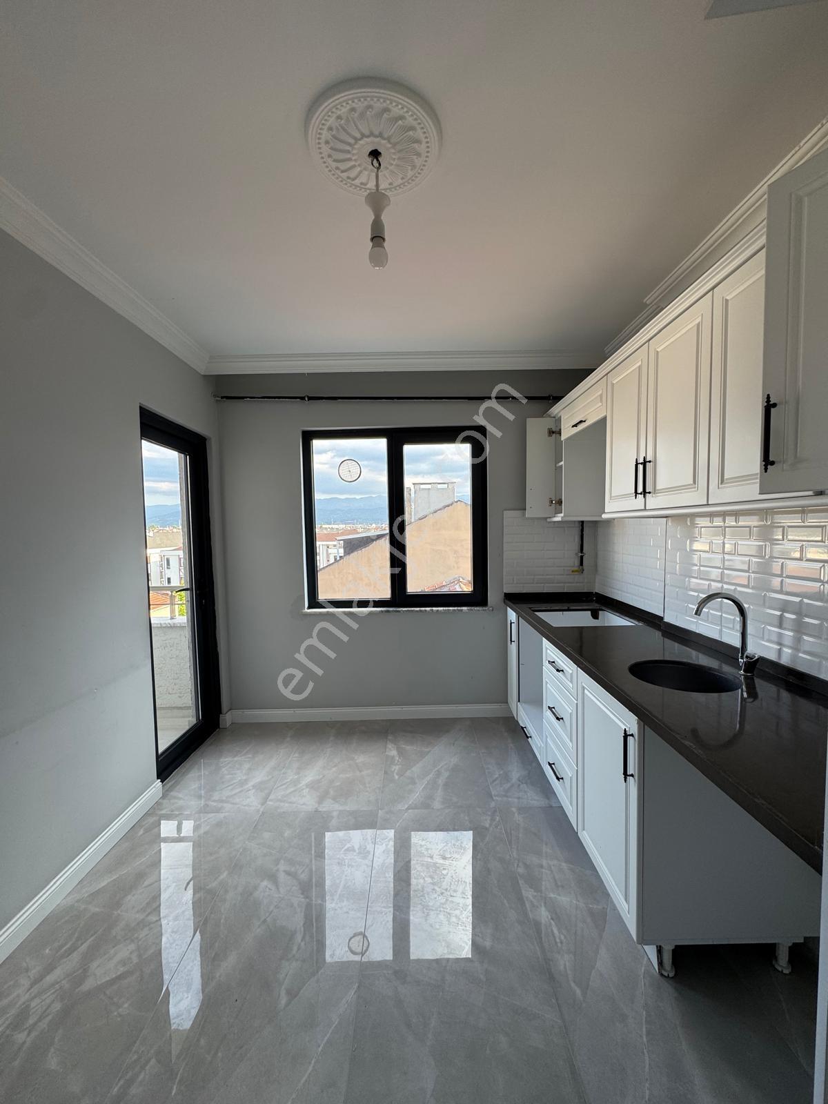 İnegöl Alanyurt Yeni Mahallede Kiralık 2+0 Daire