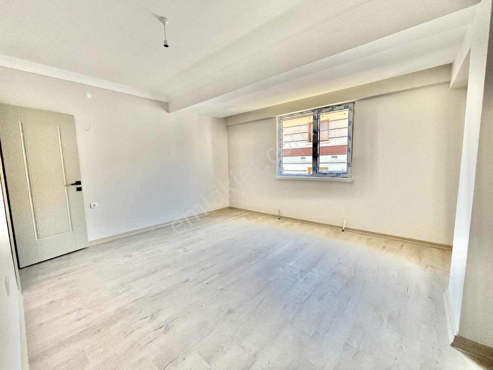 Taylan Emlaktan Sıfır 3.kat 3+1 125m2 Kiler+e.banyo!!! - Görsel 22
