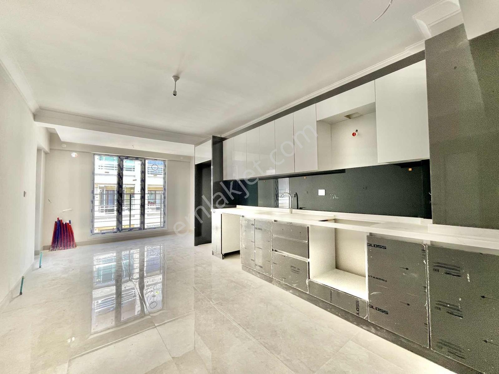 Taylan Emlaktan Sıfır 3.kat 3+1 125m2 Kiler+e.banyo!!!