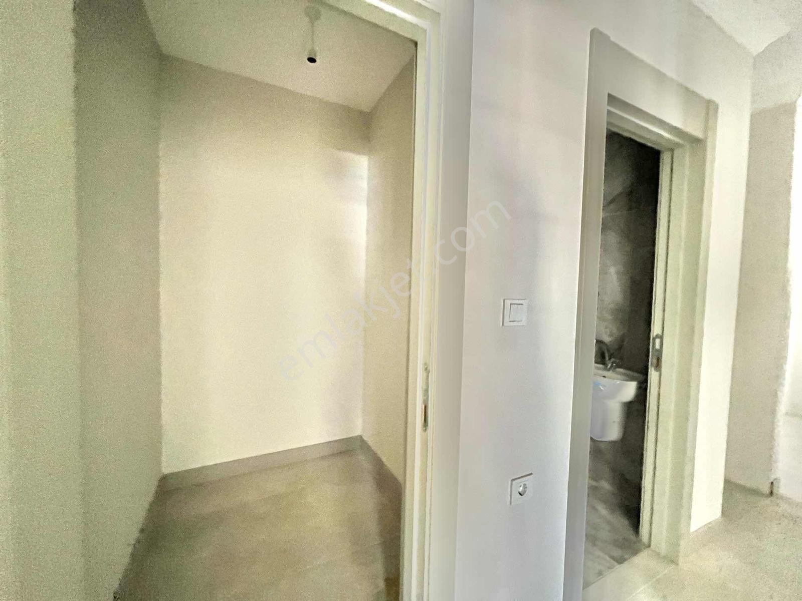 Taylan Emlaktan Sıfır 3.kat 3+1 125m2 Kiler+e.banyo!!! - Görsel 14