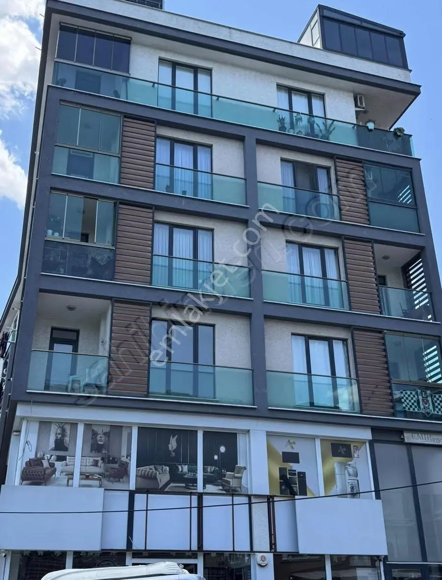 Beylikdüzü Kavaklı Merkez 3+1 Satılık Daire