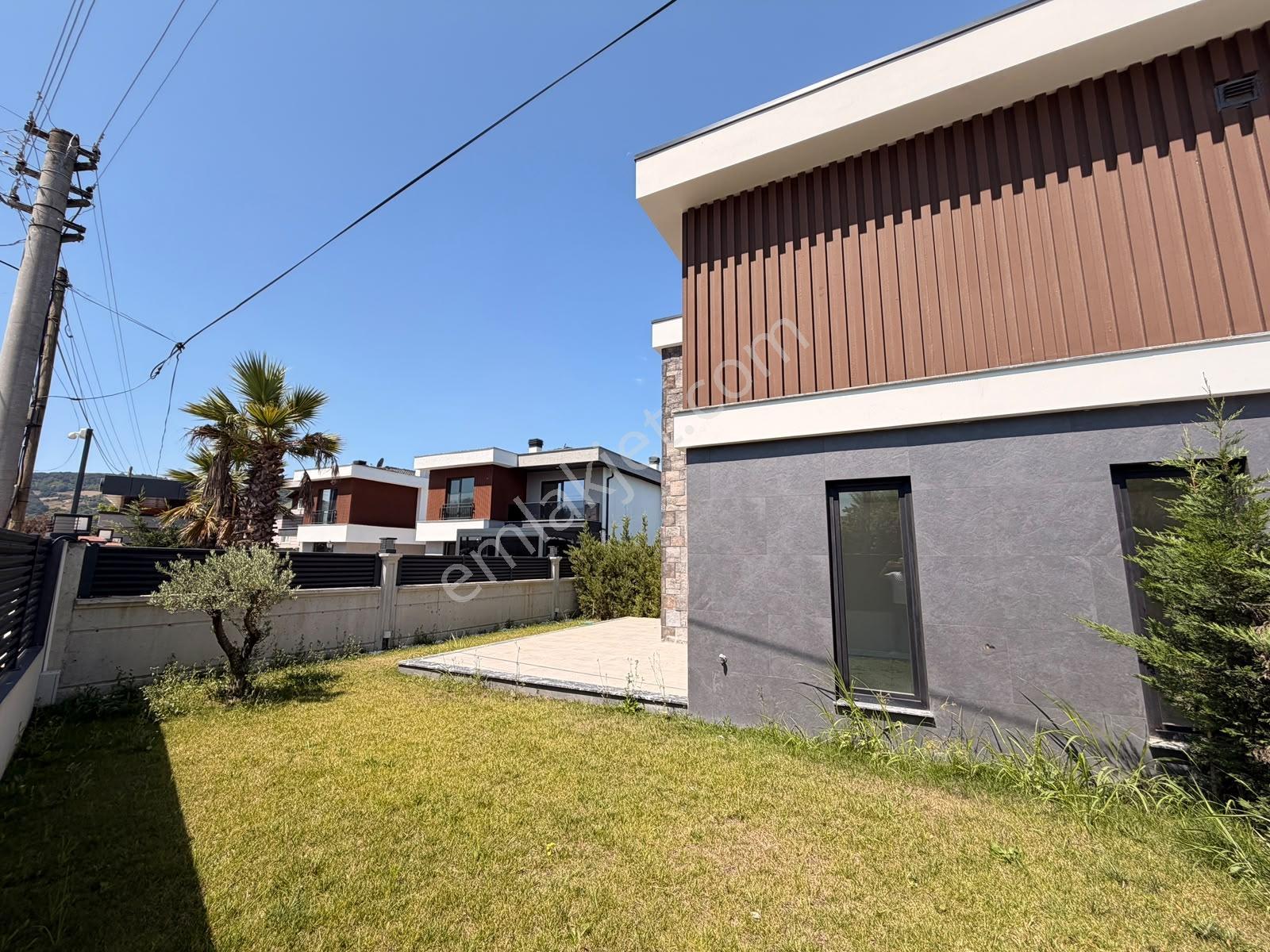 Aralık Mahallesinde Tam Müstakil Köşe Konumda Villa - Görsel 25