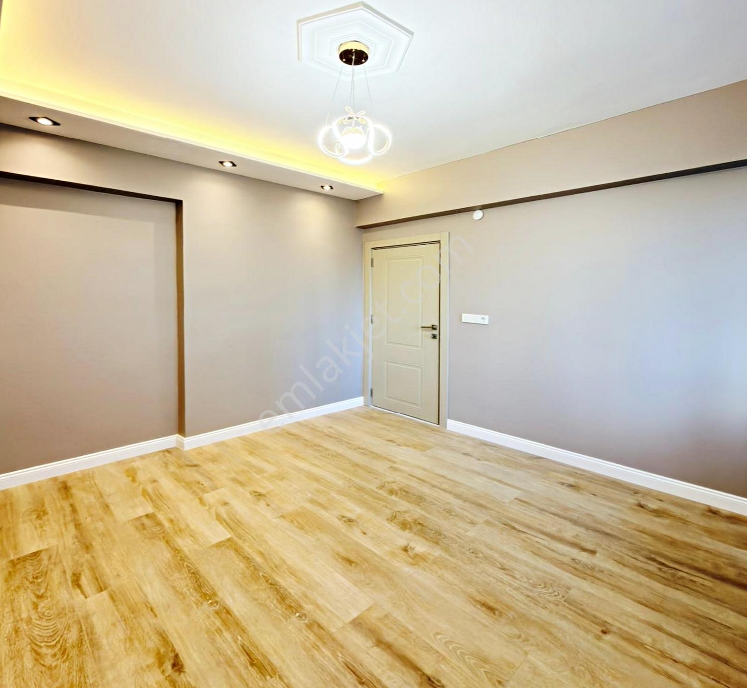 Barış Mahallesinde Site İçi Lüks Dekorlu 3+1 Satılık Daire - Görsel 30