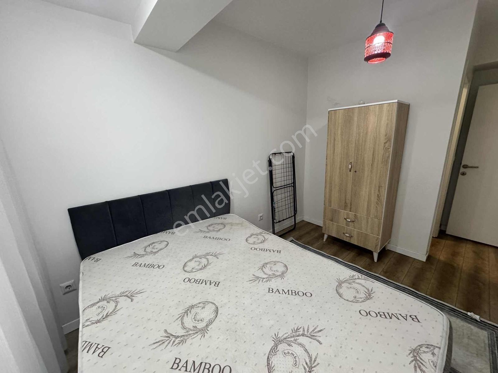 Çağlayan'da Adliye Metro Metrobüse 3 Dk Kiralık 2+1 Eşyalı Daire - Görsel 12