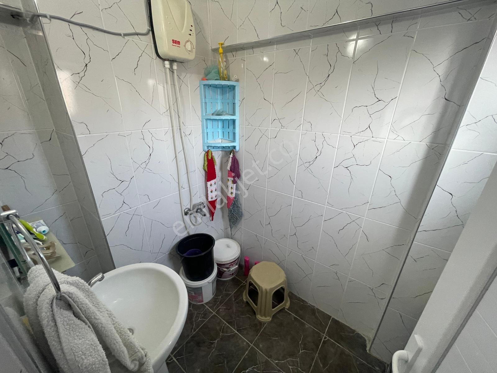 Edremit/merkez'de 1+1 Odalı-geniş Teraslı Eşyalı Daire Satılık - Görsel 6