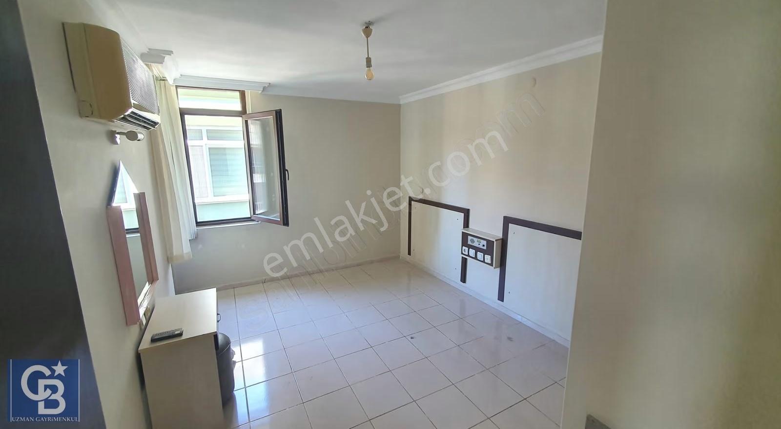Marmaris Merkezde Havuzlu Binada Kiralık 1+1 3. Kat Daire - Görsel 15