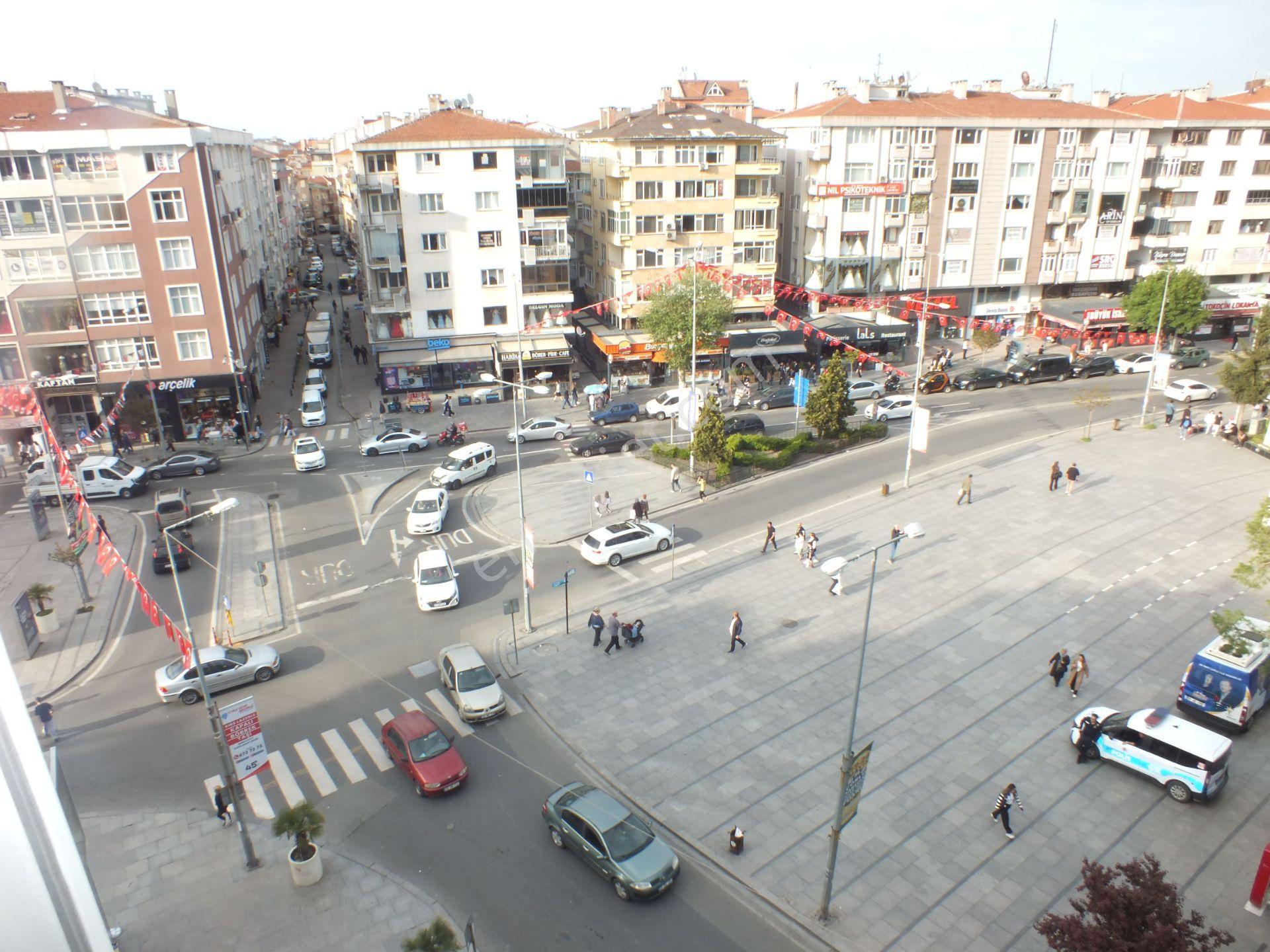 Çorlu Reşadiye'de Meydan Manzaralı Satılık 2+1 Daire - Görsel 14