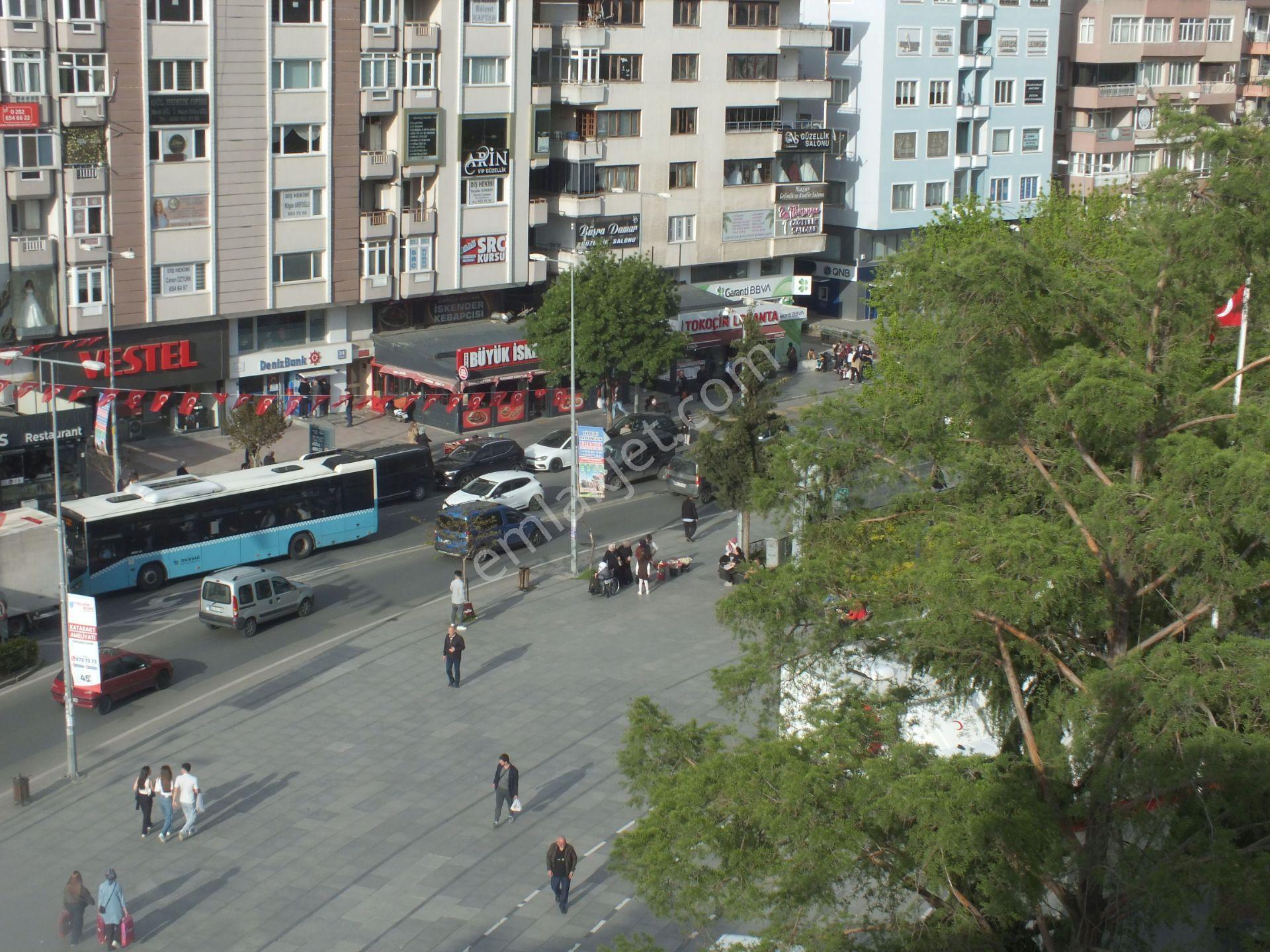 Çorlu Reşadiye'de Meydan Manzaralı Satılık 2+1 Daire