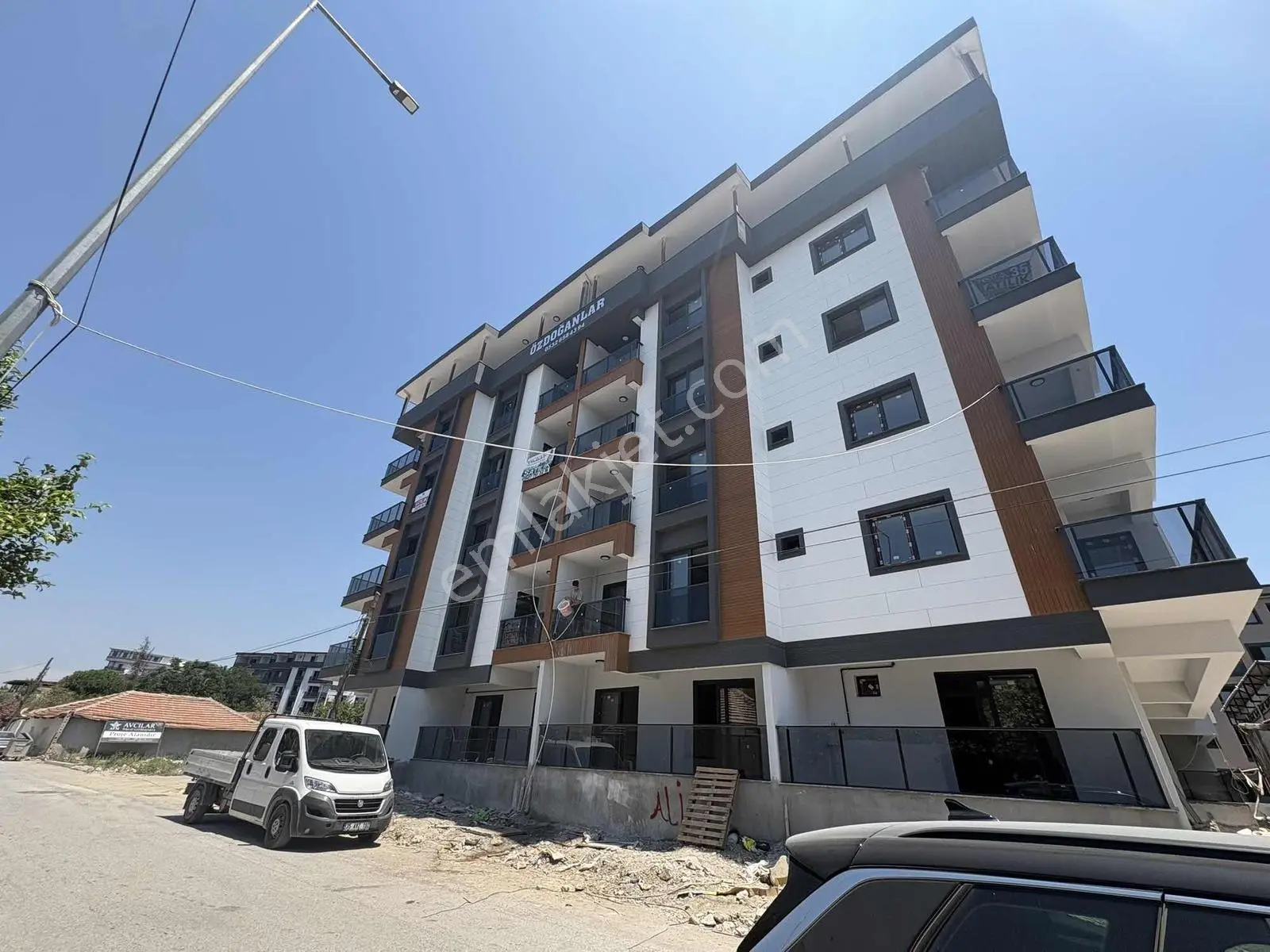 Seyrek Merkezi Konumda Satılık Büyük Tip 1+1