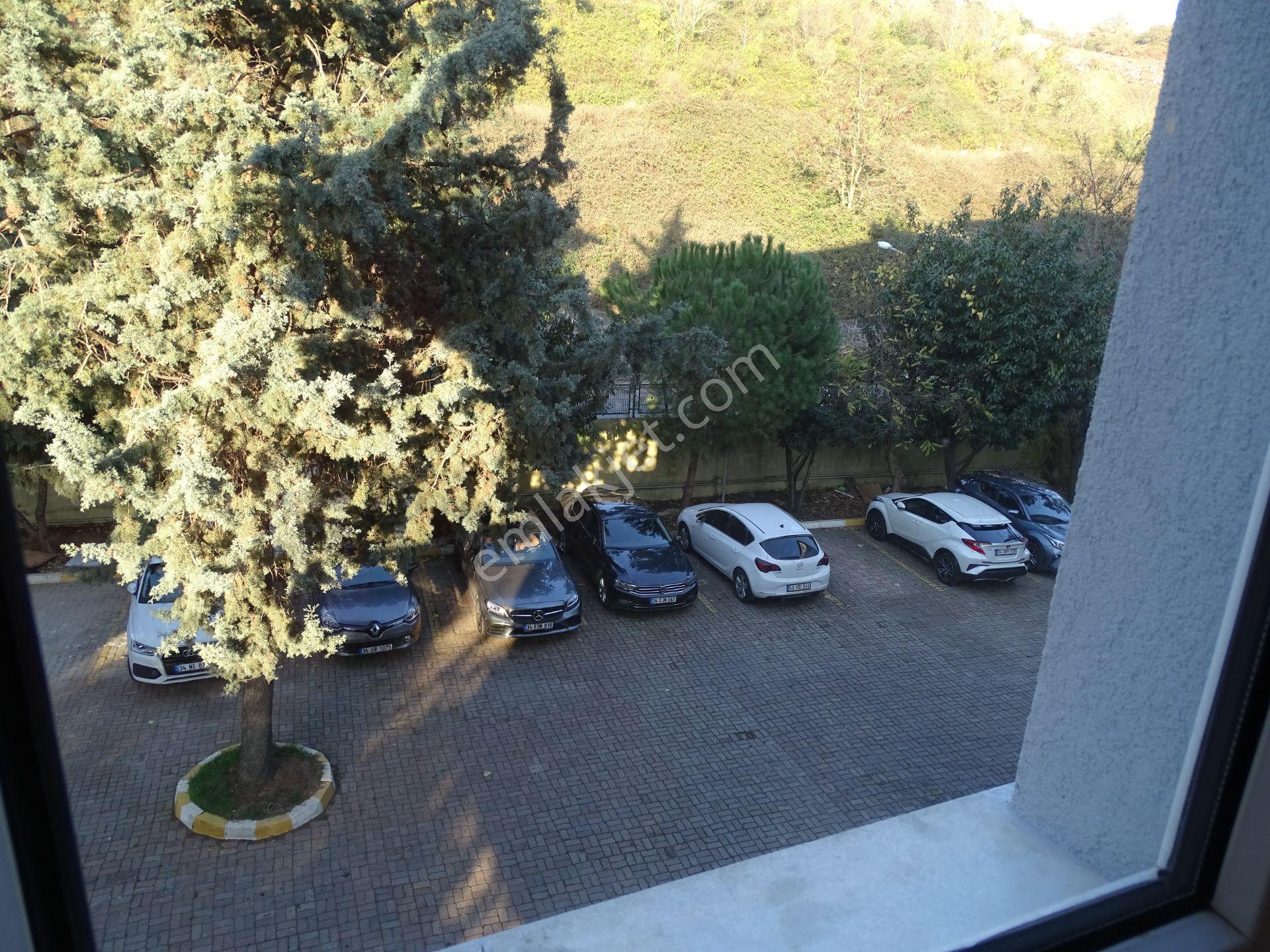 İstinye Boğaziçi Sitesi'nde 3+1 Kombili Arakat Daire - Görsel 17