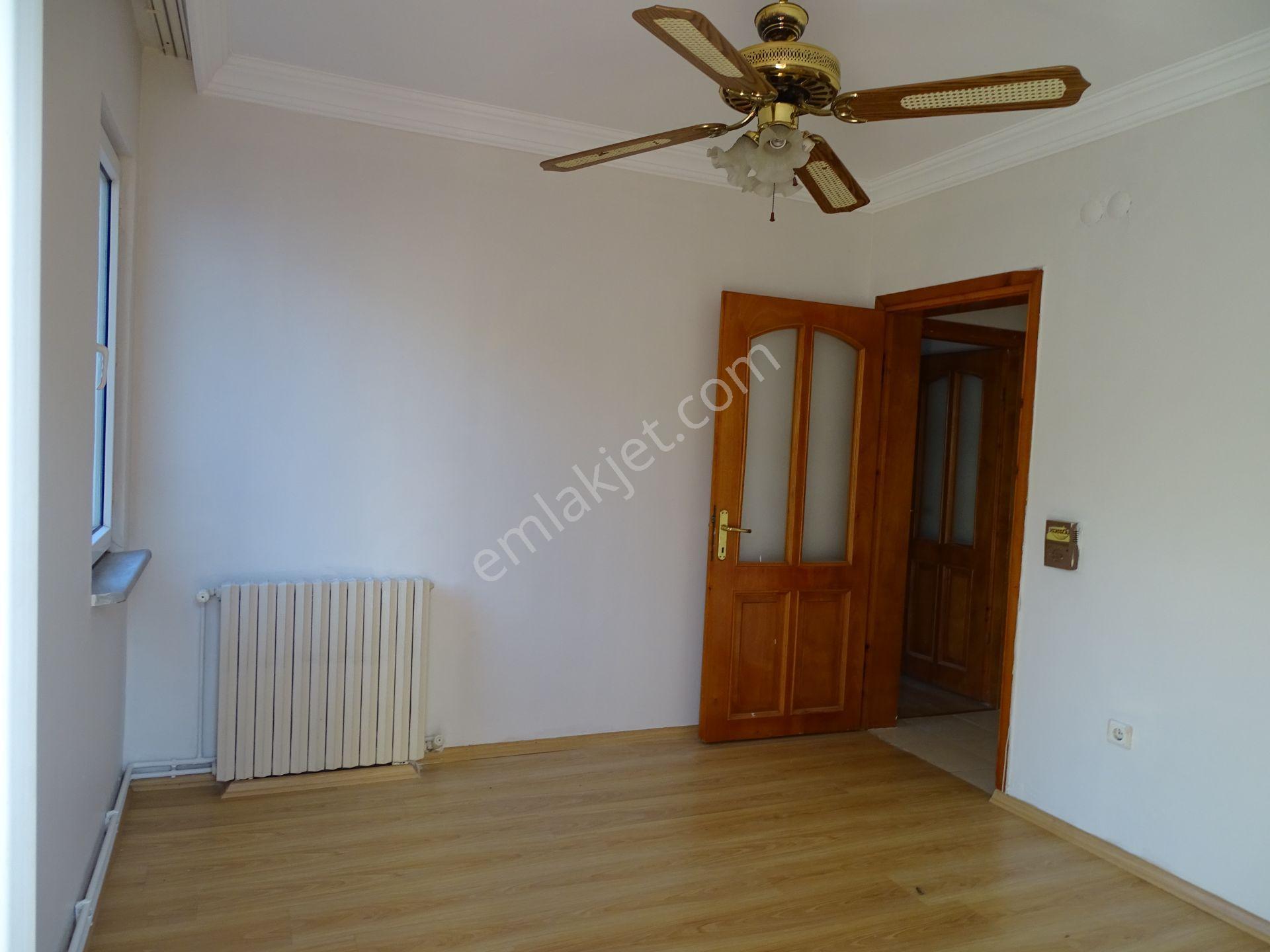 İstinye Boğaziçi Sitesi'nde 3+1 Kombili Arakat Daire - Görsel 20