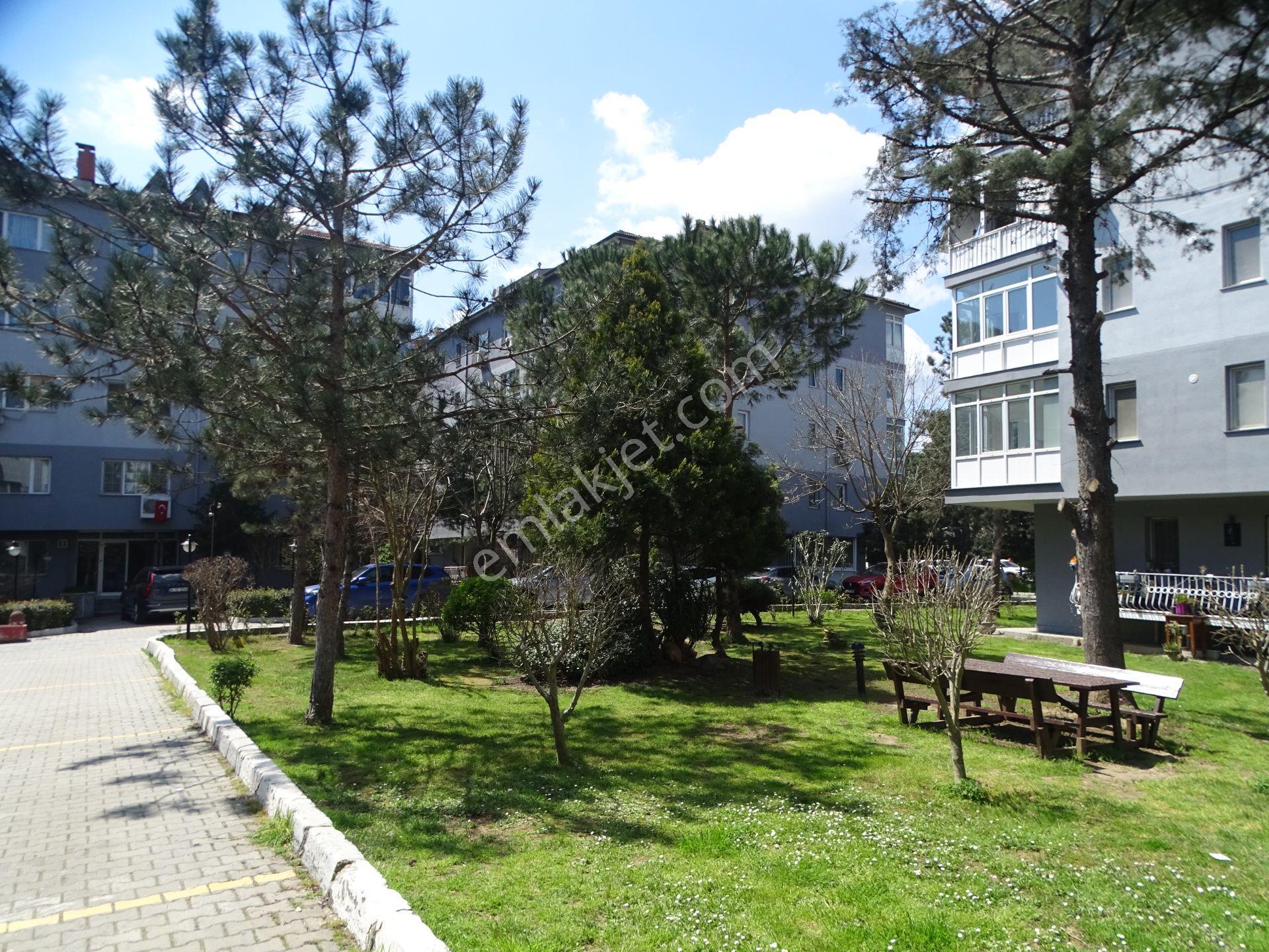 İstinye Boğaziçi Sitesi'nde 3+1 Kombili Arakat Daire - Görsel 34