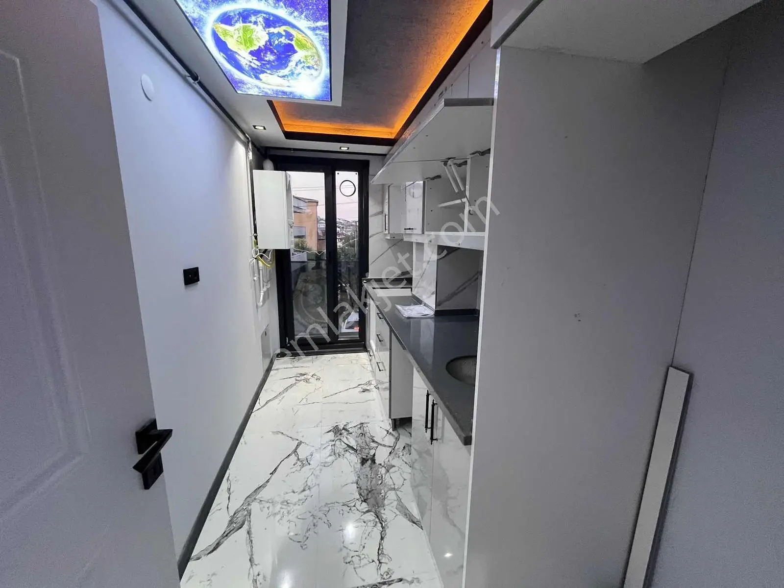 Adliyeye Kapalı Pazara Yakın Kiralık Sıfır Daire - Görsel 2