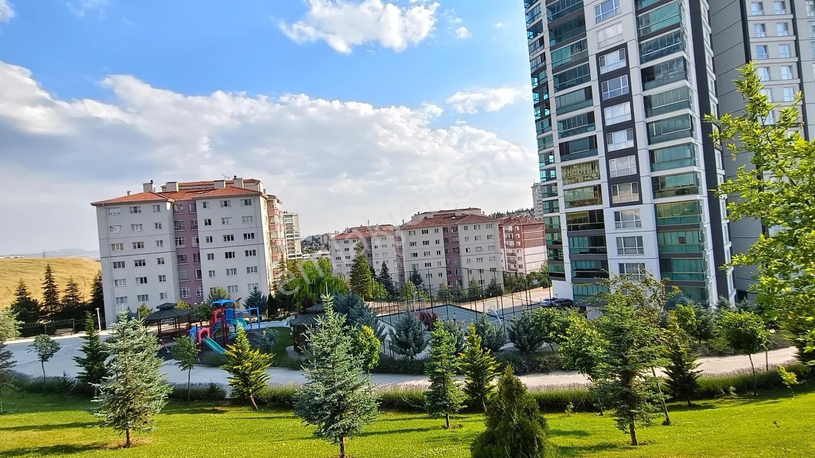 Batıkent'te Ahsenler Zirve Konutlarında Lüks 4,5+1 Satılık Daire - Görsel 11