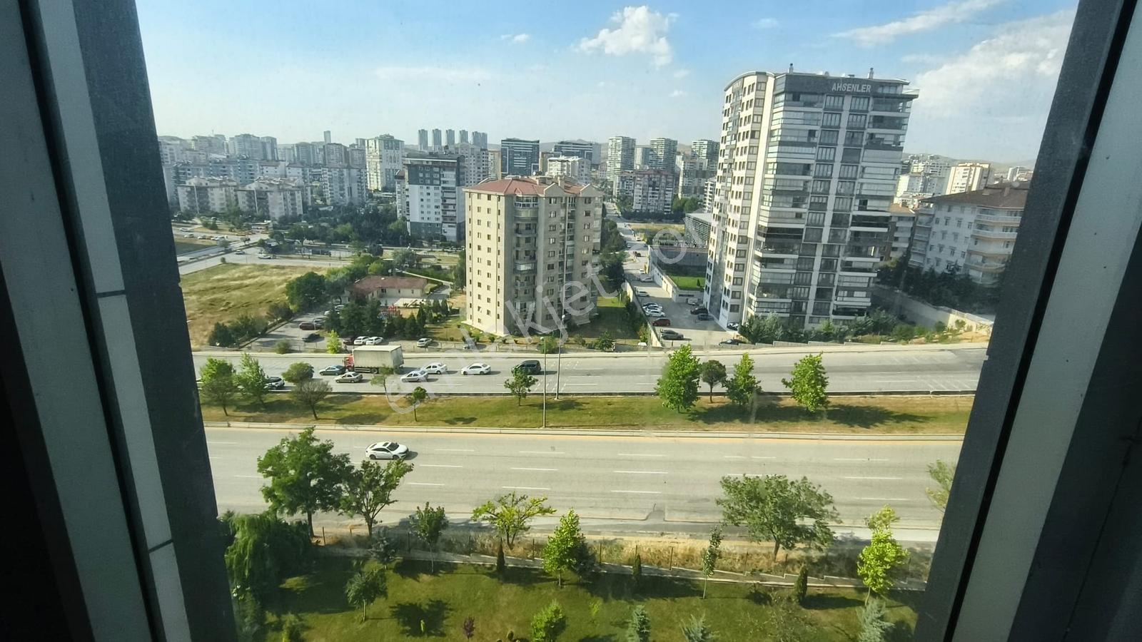 Batıkent'te Ahsenler Zirve Konutlarında Lüks 4,5+1 Satılık Daire - Görsel 5