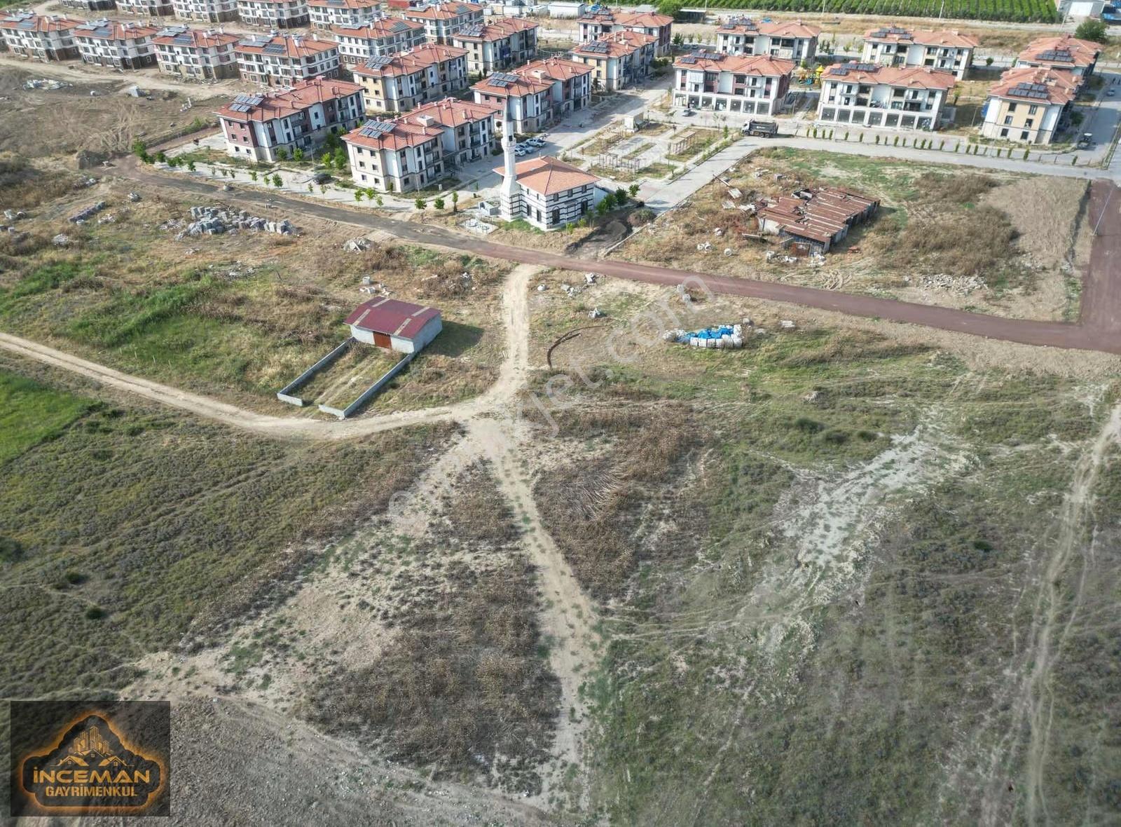 İnceman Gayrimenkulden 348m2 Fırsat Arsa - Görsel 2