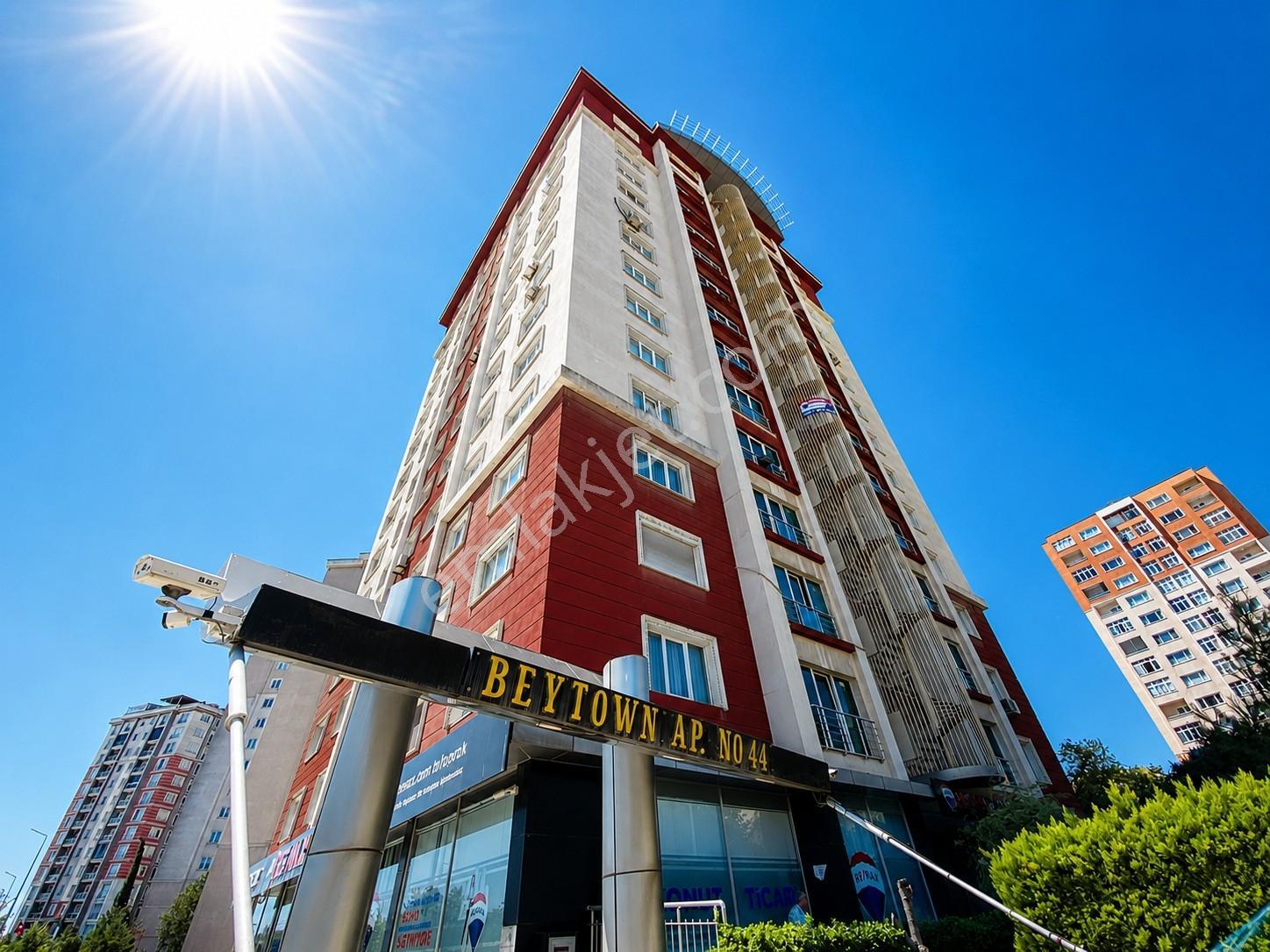 Barış Mahallesi Kat Mülkiyetli Beytown Apartmanı Satılık 3 + 1