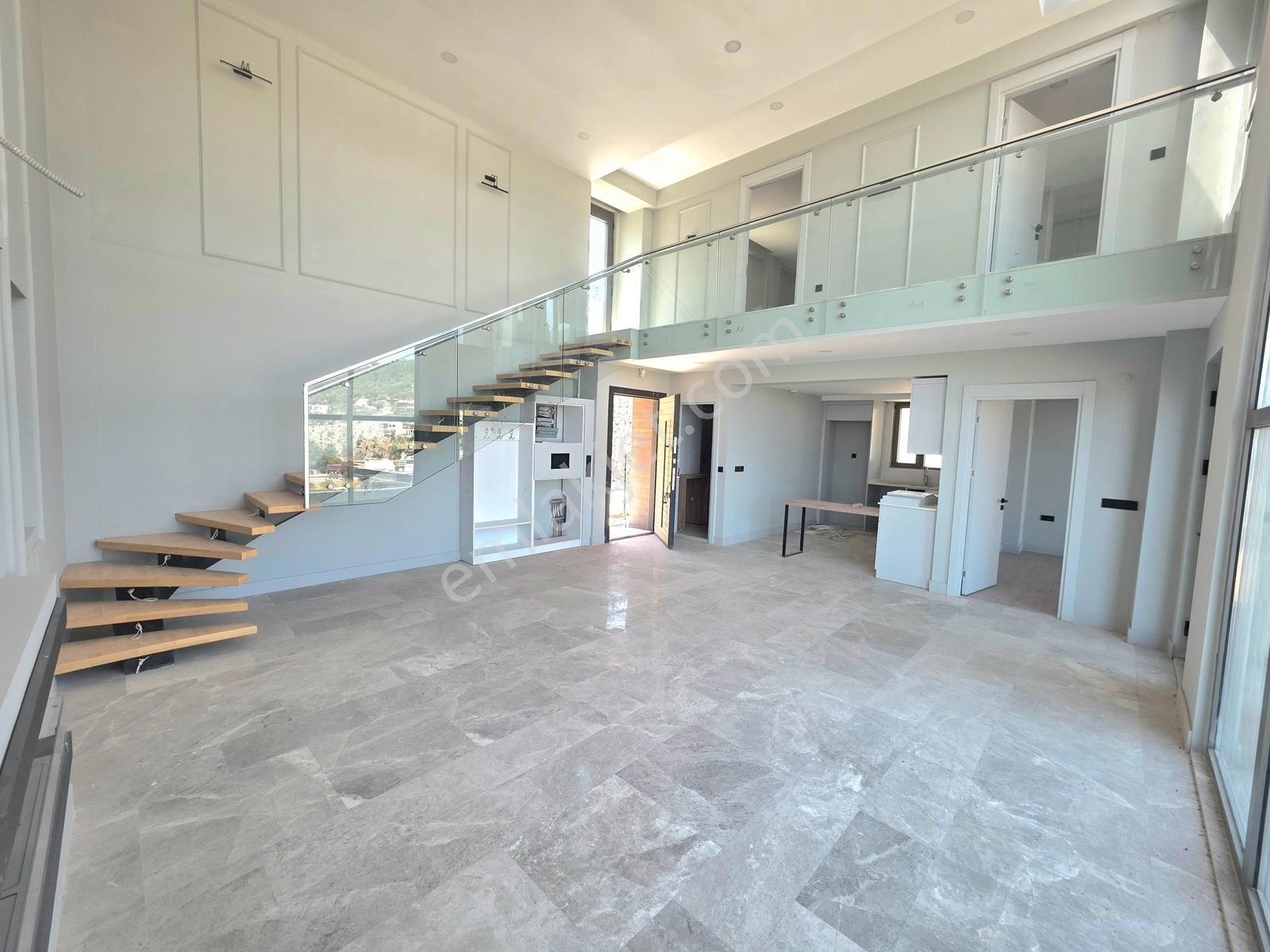 Kıyıkışlacıkta Deniz Manzaralı Ultra Lüks Satılık Müstakil Villa - Görsel 21