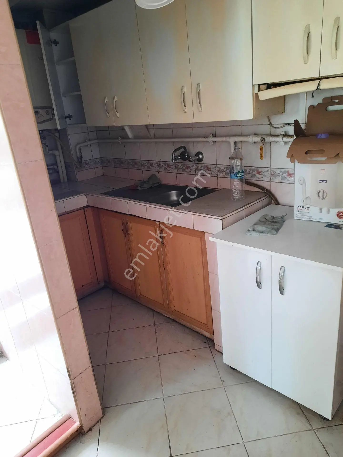 Bahçelievler Mh.de Düz Giriş Kat, 40 M2, 2 Odalı, Mutfak Ve Wc Mevcut Satılık Dükkan