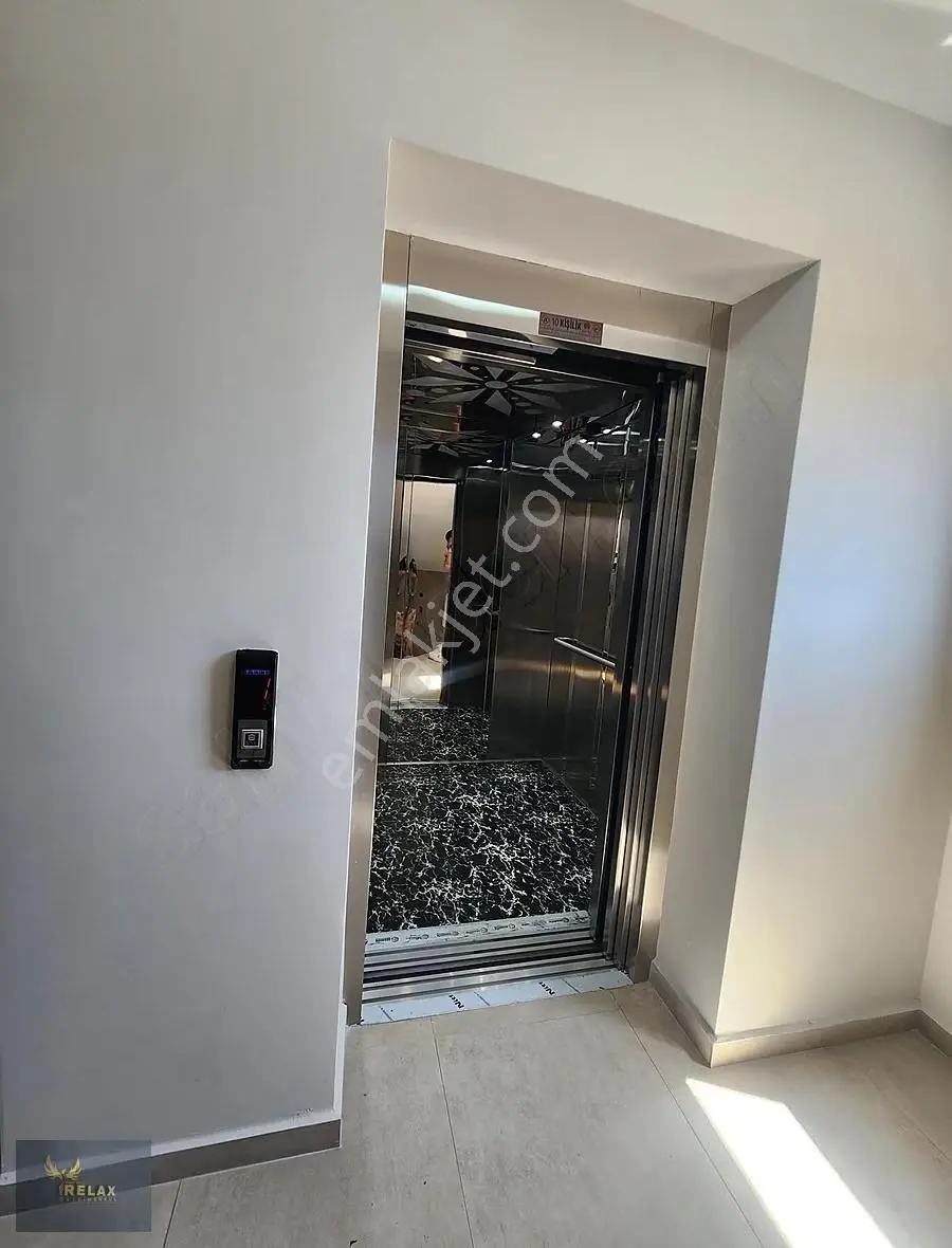 Yeni Mahallede 1+1 Ayrı Mutfaklı Balkonlu Deniz Manzaralı Daire - Görsel 5