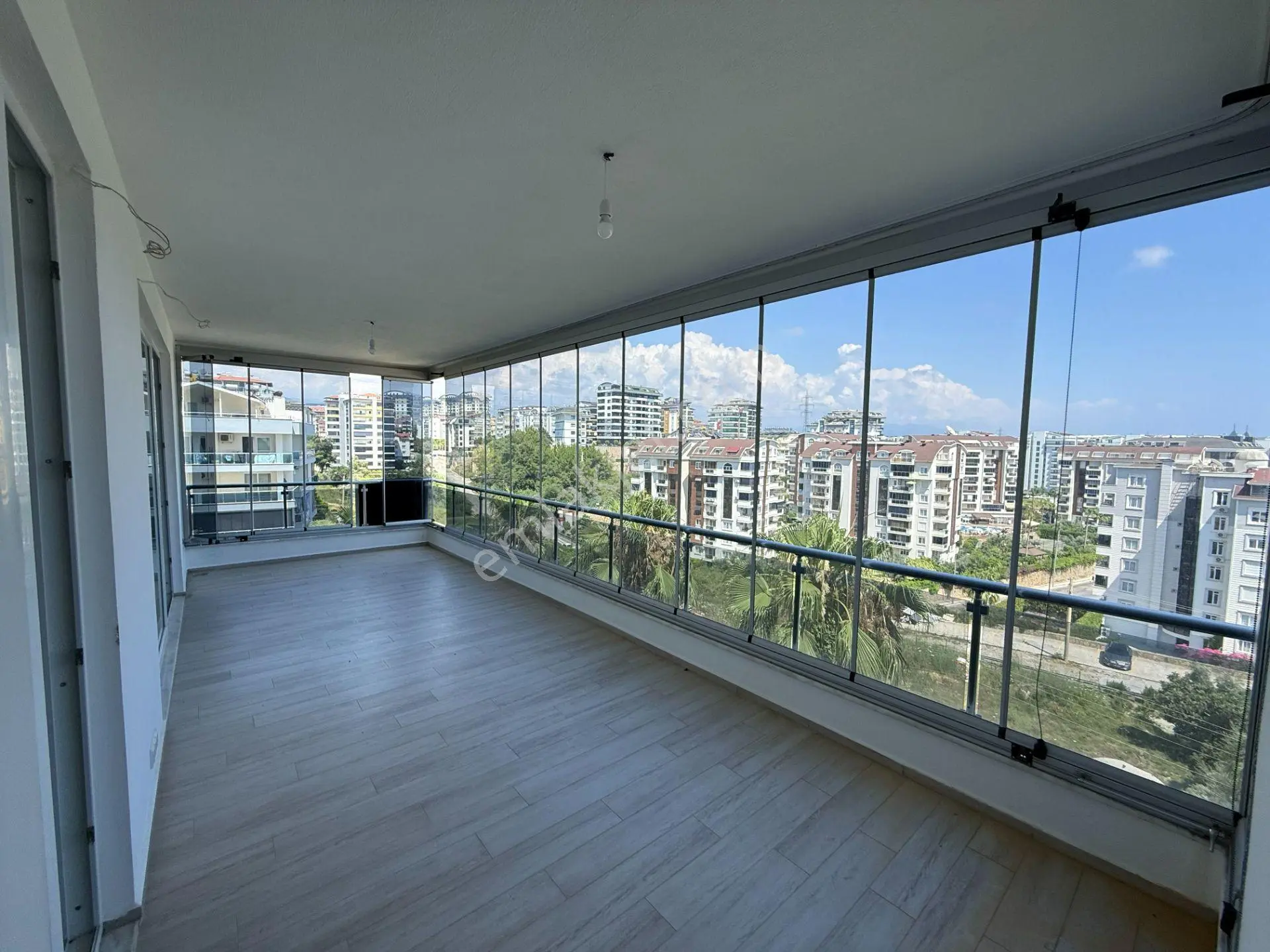 Satılık 2+1 130m² Daire Alanya-avsallar